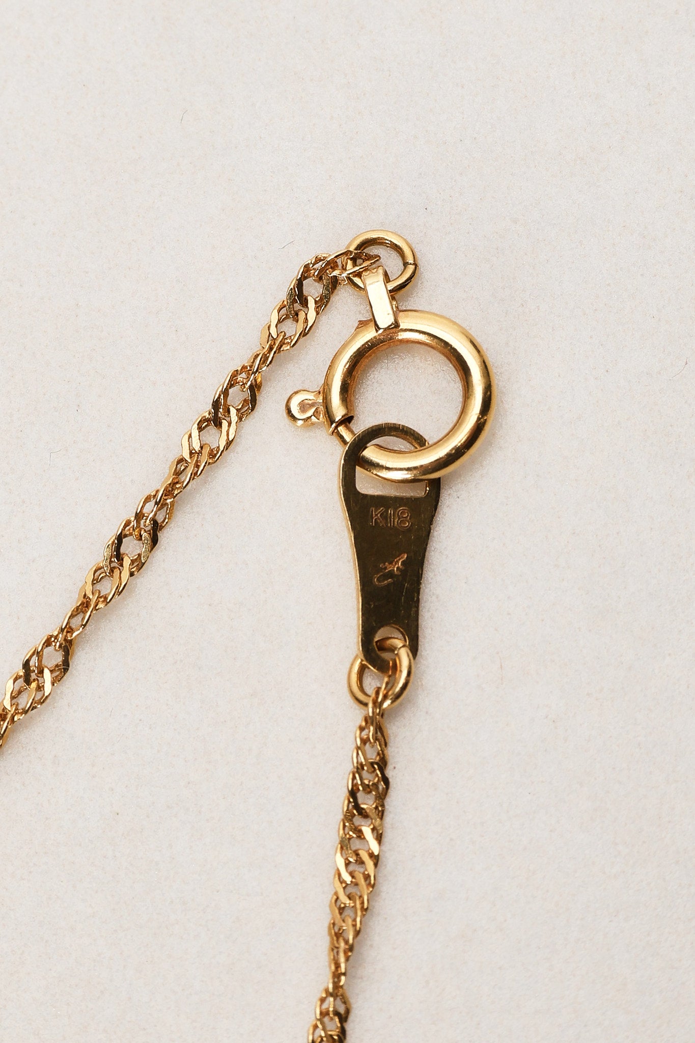 Vintage 18K Yellow Gold Peridot Pendant Necklace