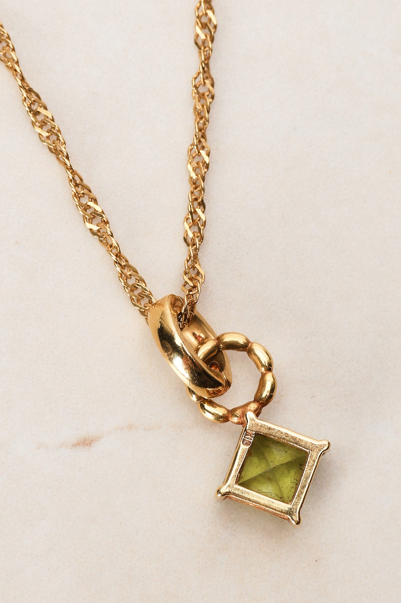Vintage 18K Yellow Gold Peridot Pendant Necklace