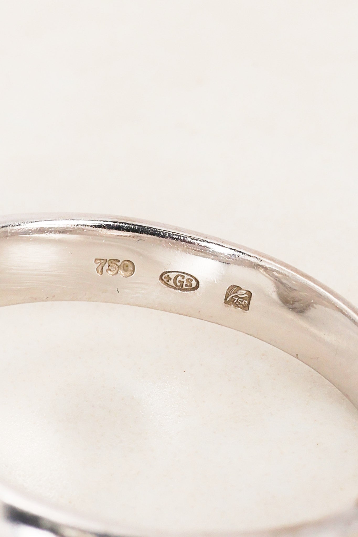 Chopard 18K White Gold Happy Diamonds Ring, Size US 6.75