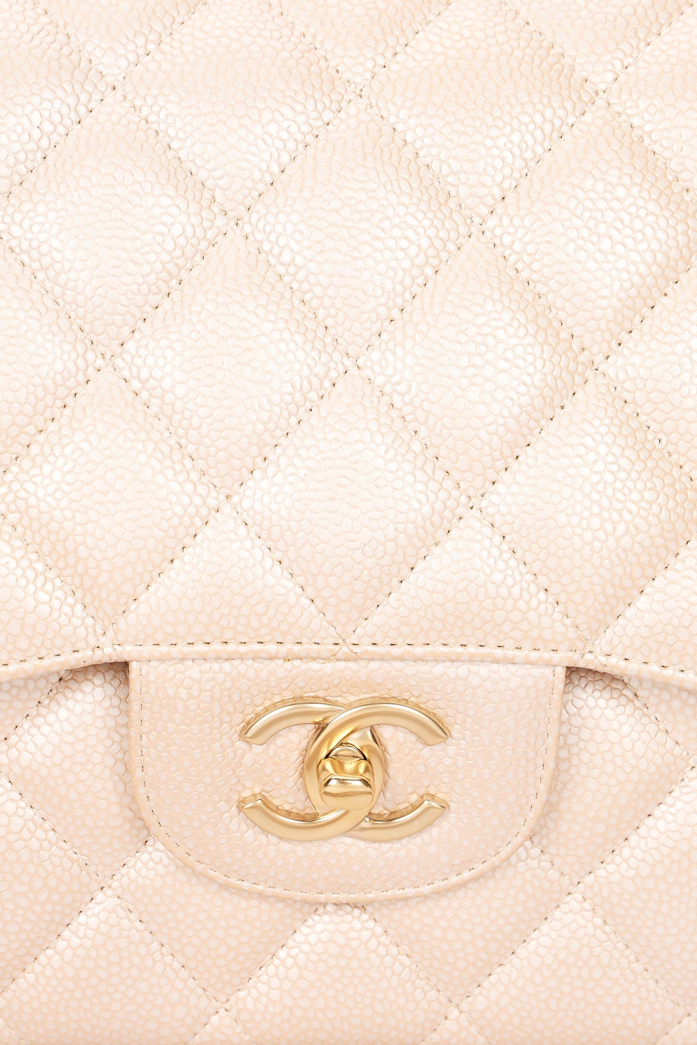 Chanel Maxi Classic Double Flap Iridescent Pearl Caviar BCGHW