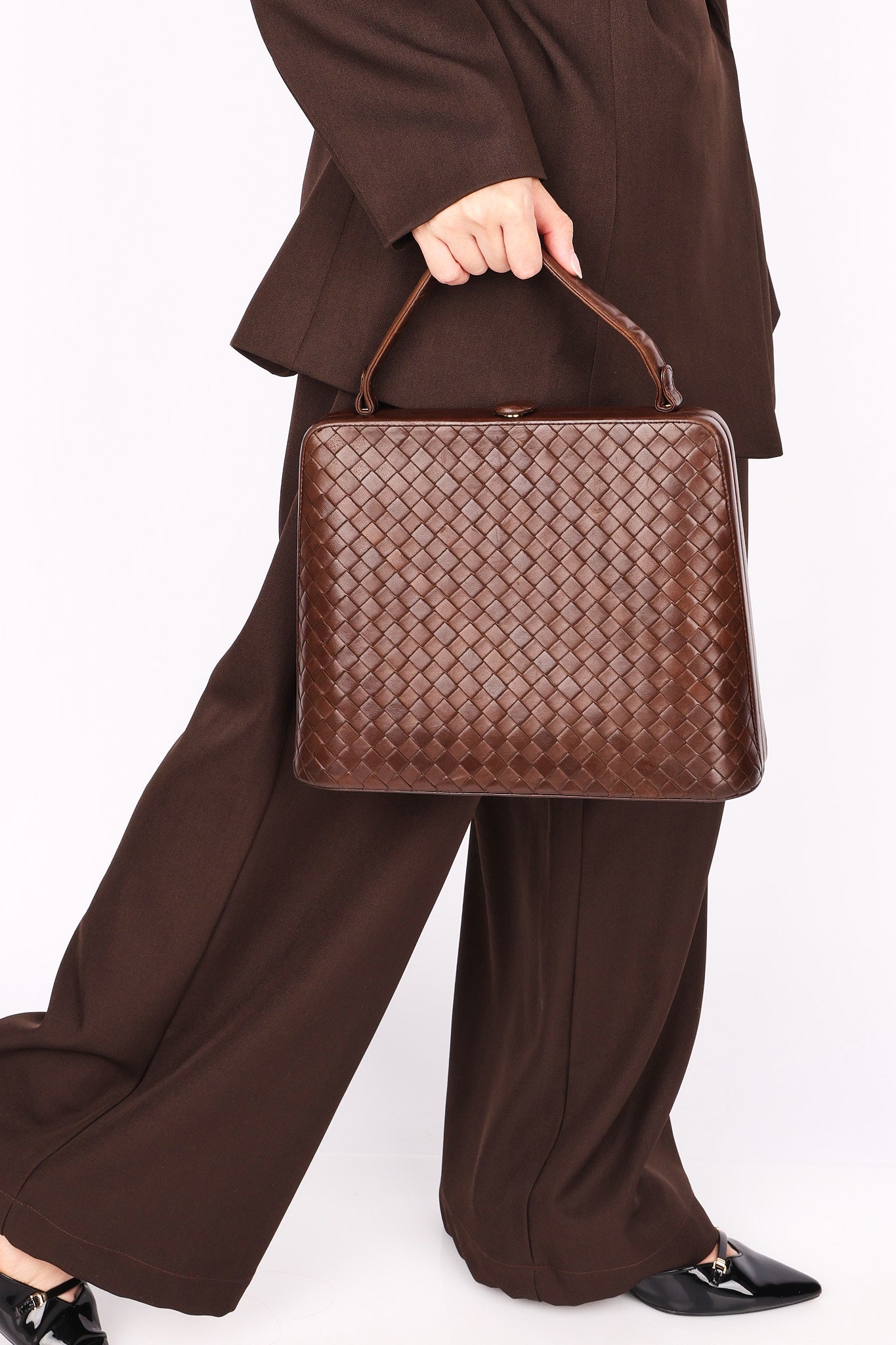 Bottega Veneta Intrecciato Kisslock Frame Top Handle Bag