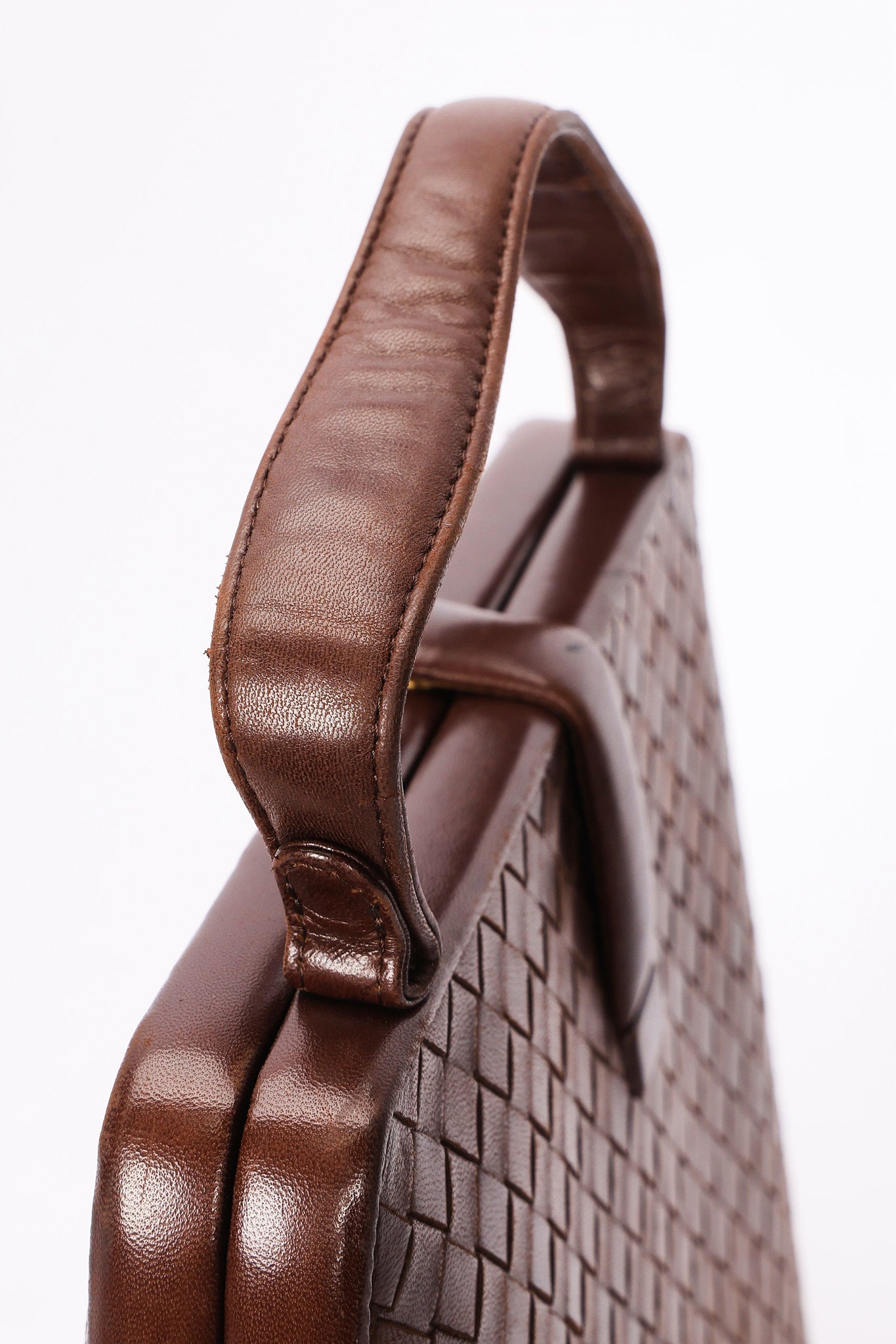 Bottega Veneta Intrecciato Kisslock Frame Top Handle Bag