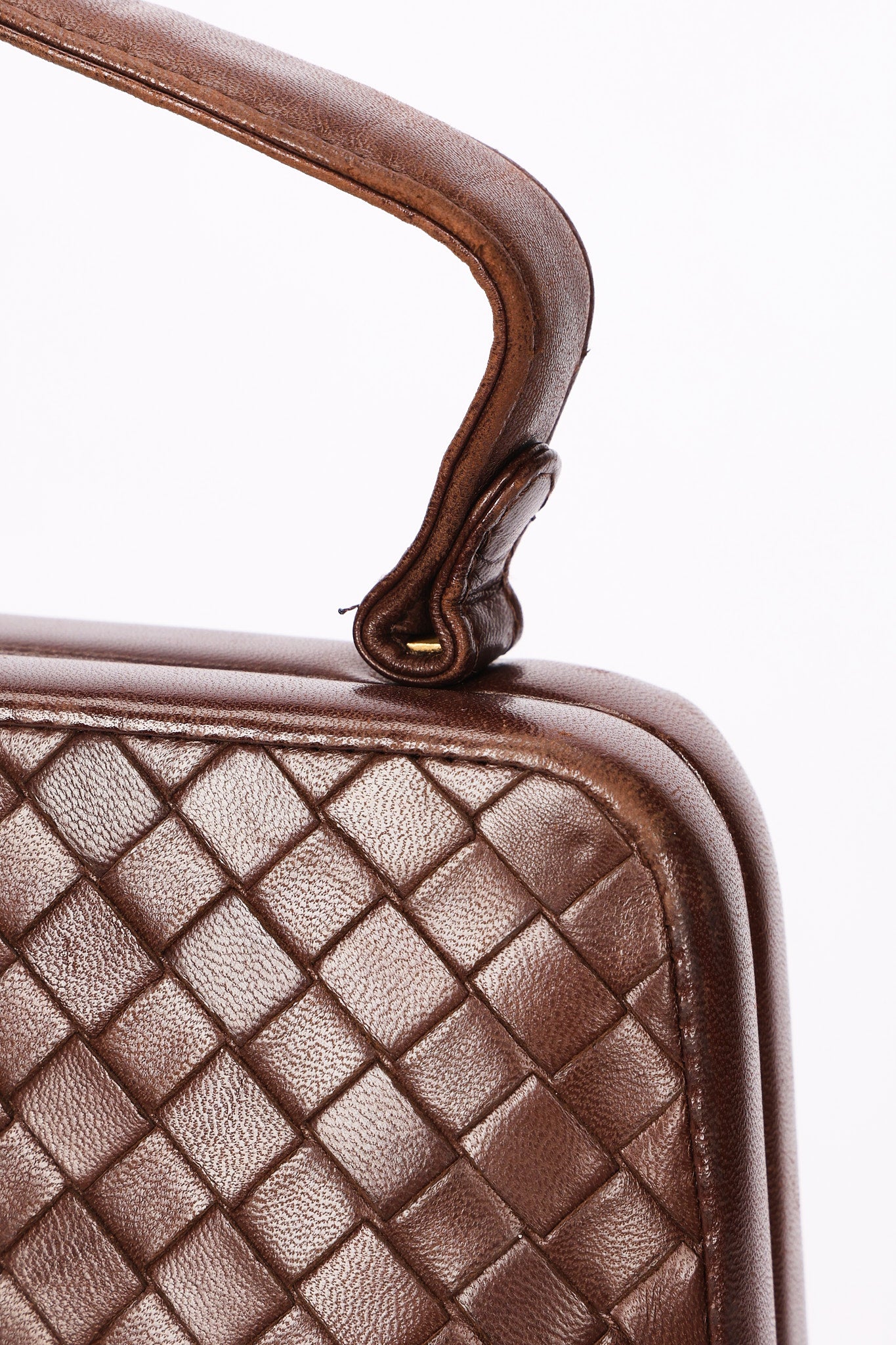 Bottega Veneta Intrecciato Kisslock Frame Top Handle Bag