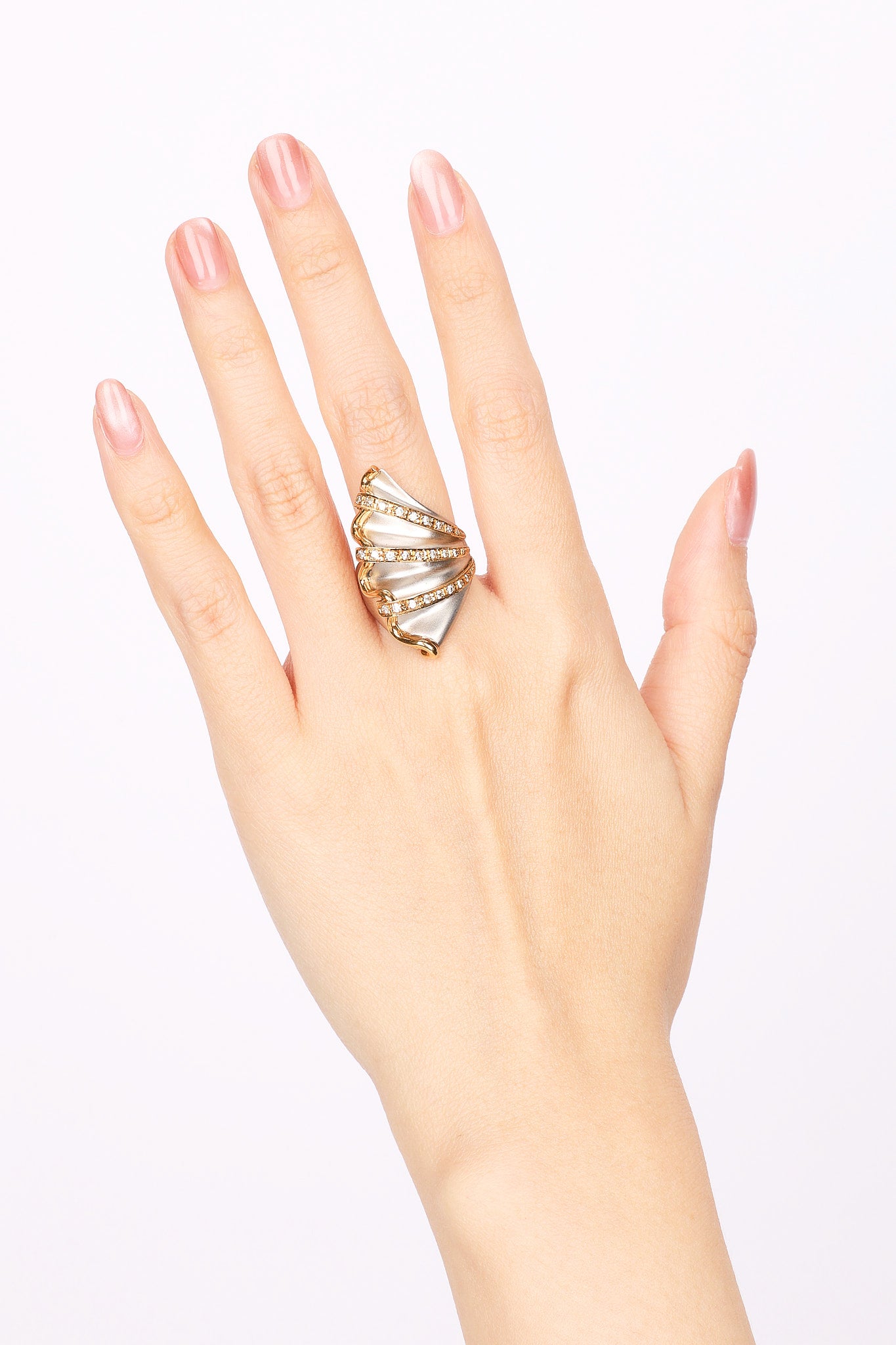 18K Yellow Gold and Pt900 Platinum Abstract Shell Diamond Ring, Size US 6.25