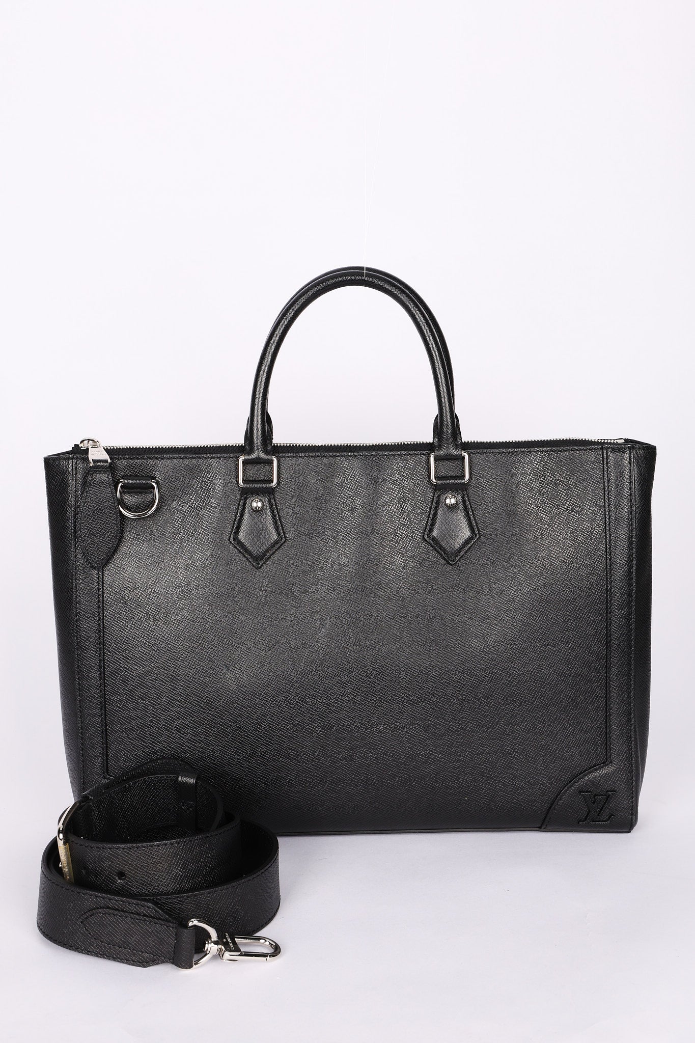 Louis Vuitton Taiga Slim Briefcase
