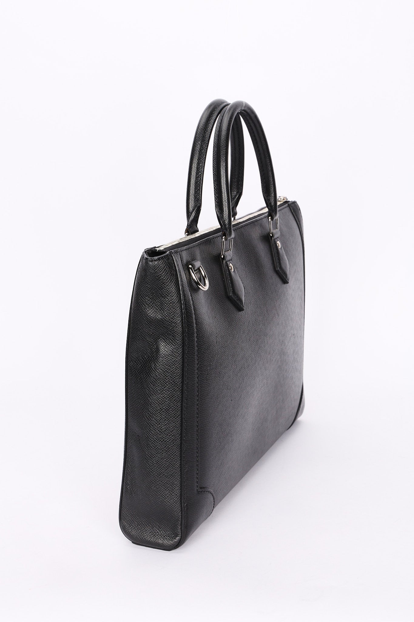 Louis Vuitton Taiga Slim Briefcase