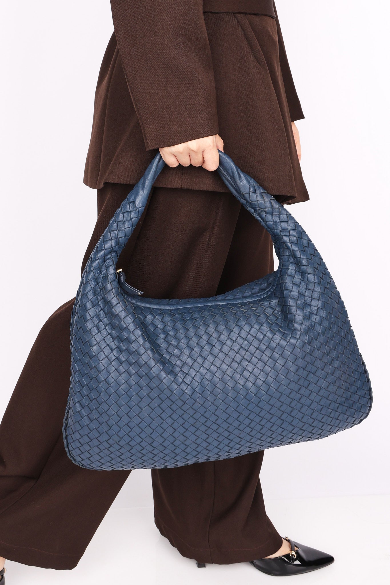 Bottega Veneta Medium Intrecciato Hobo Navy