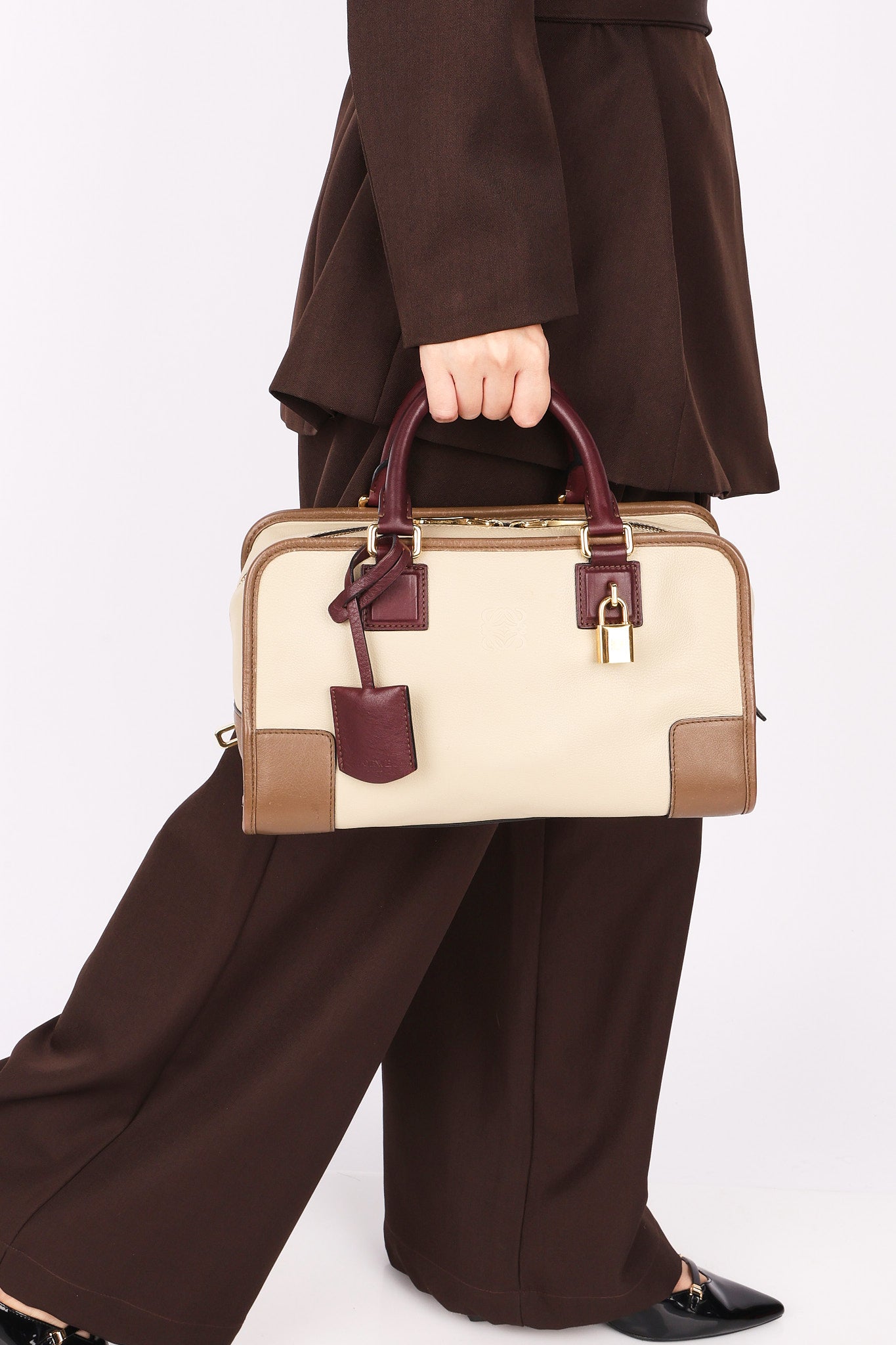 Loewe Tricolor Amazona 28