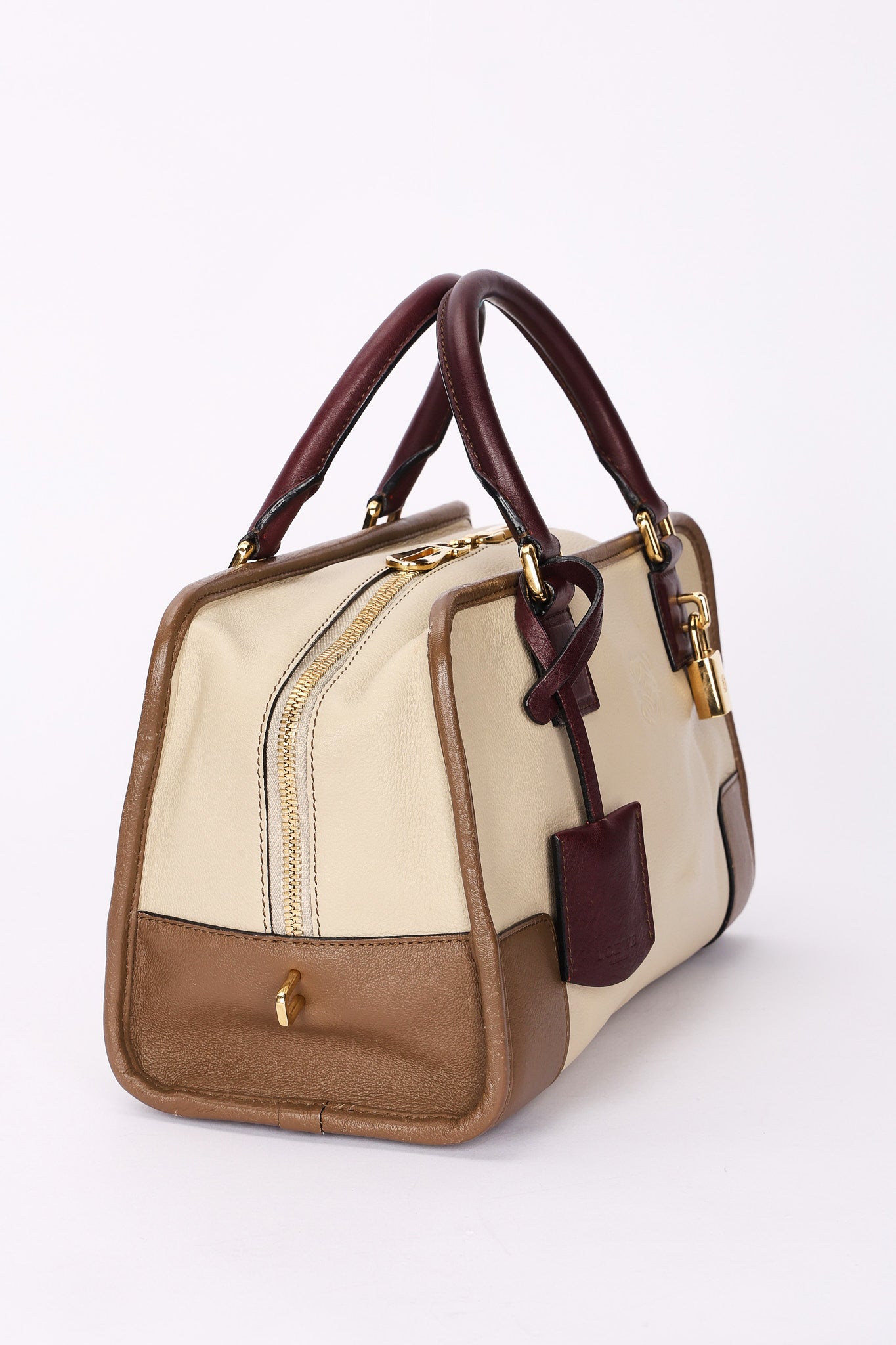 Loewe Tricolor Amazona 28