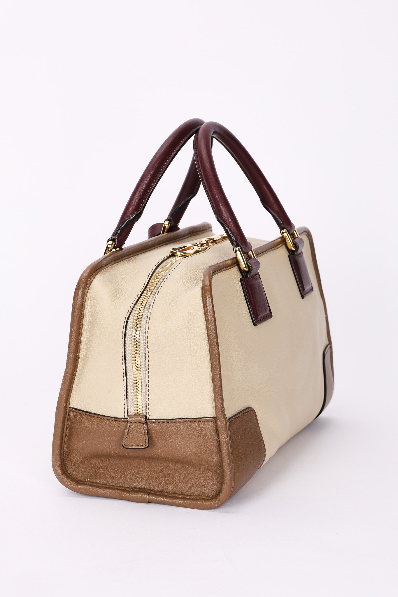 Loewe Tricolor Amazona 28