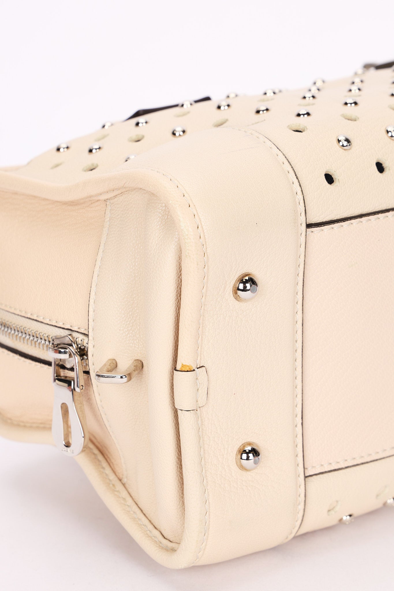 Loewe Perforated Stud Amazona 28