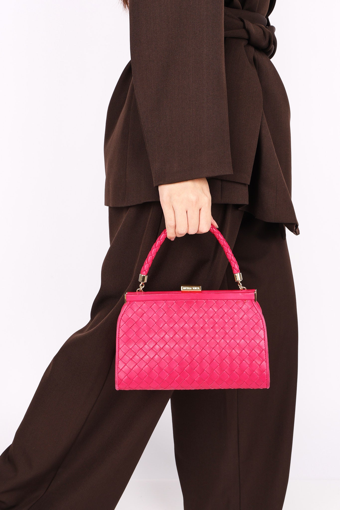 Bottega Veneta Intrecciato Kisslock Top Handle Bag Pink