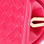 Bottega Veneta Intrecciato Kisslock Top Handle Bag Pink