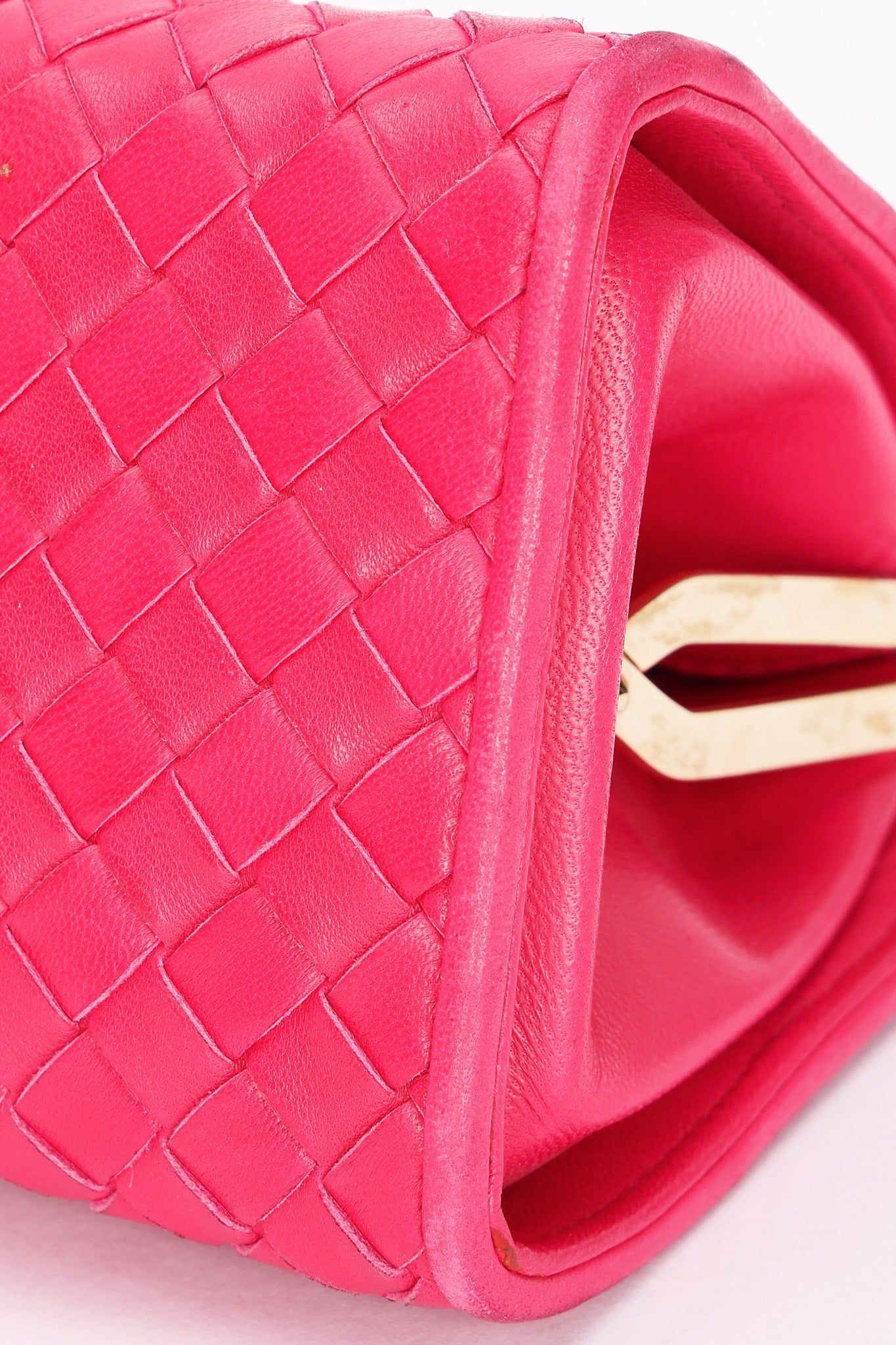 Bottega Veneta Intrecciato Kisslock Top Handle Bag Pink