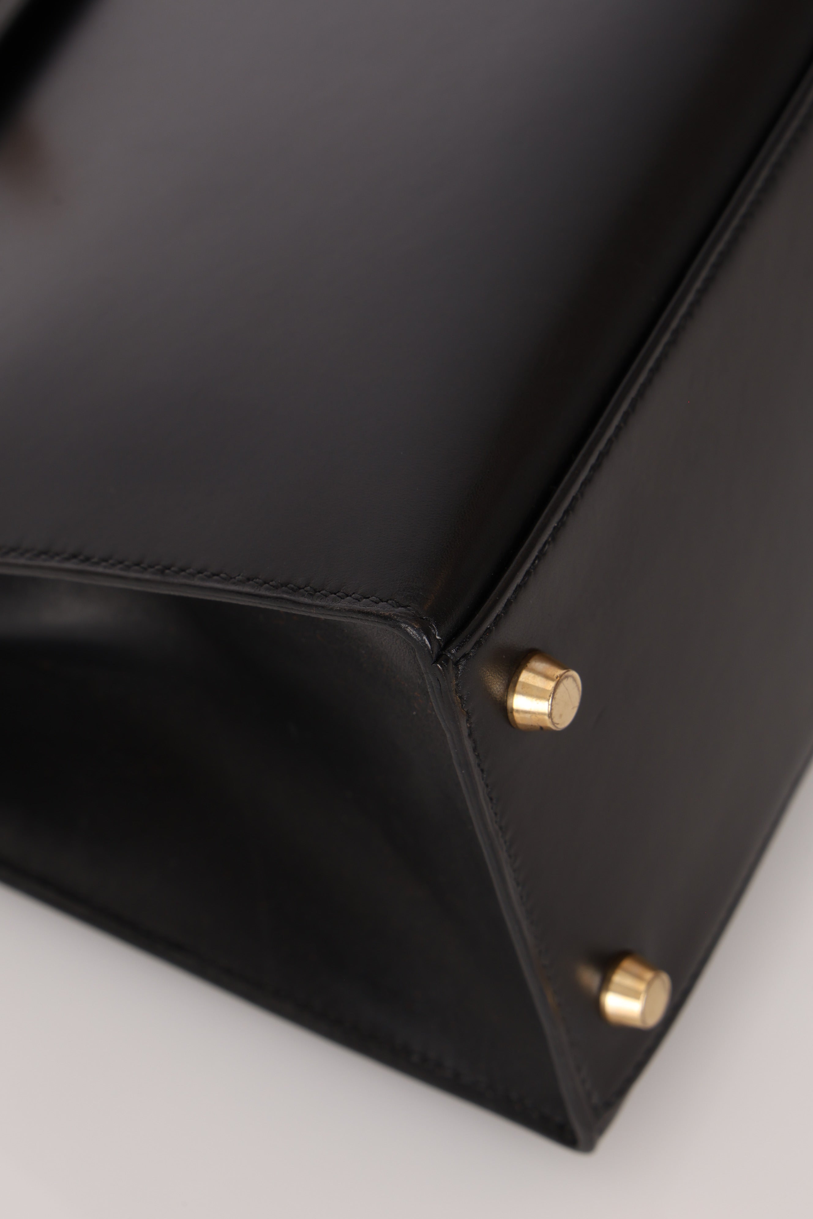 Hermès Kelly 28 Noir Box GHW
