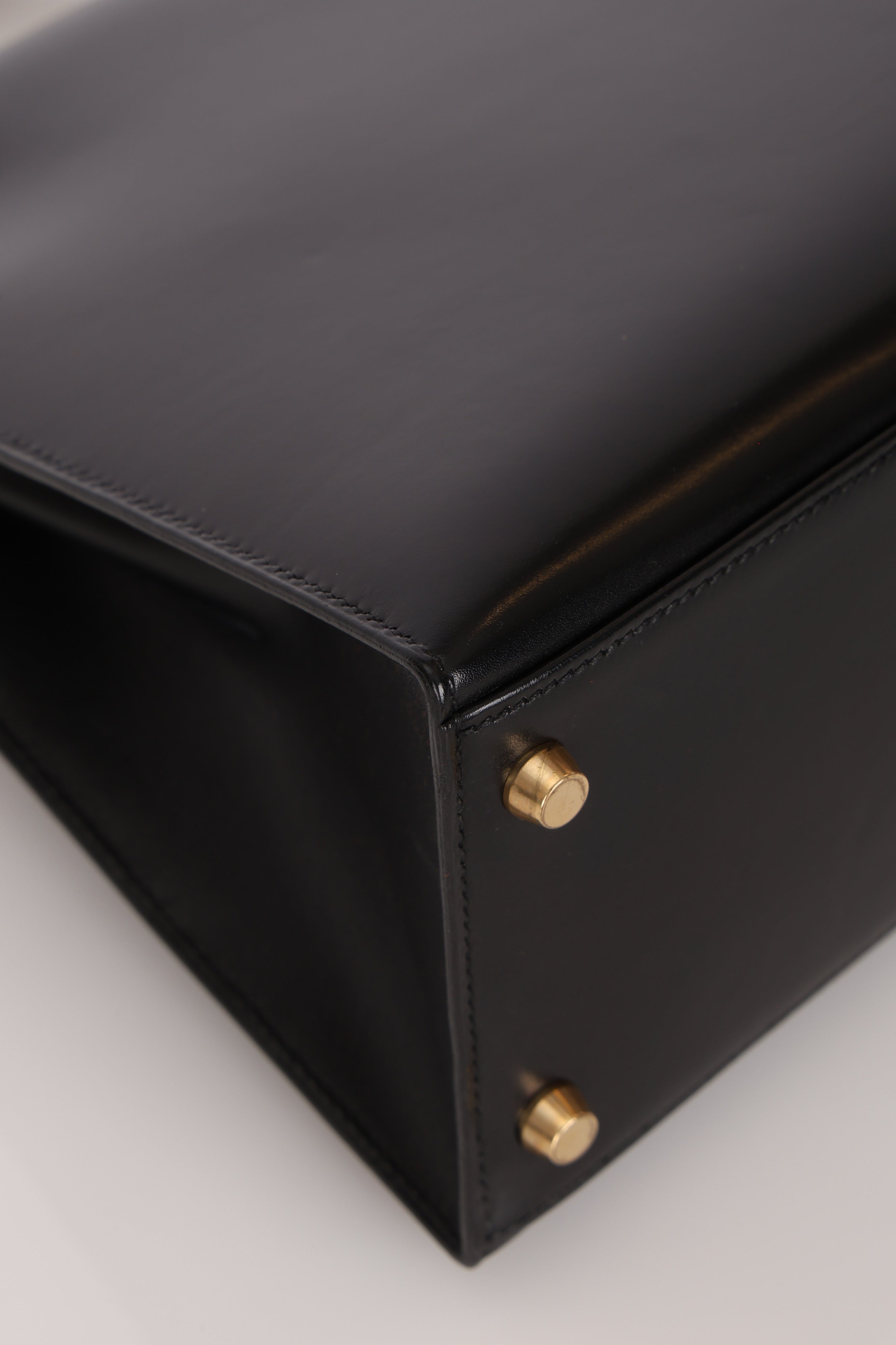 Hermès Kelly 28 Noir Box GHW