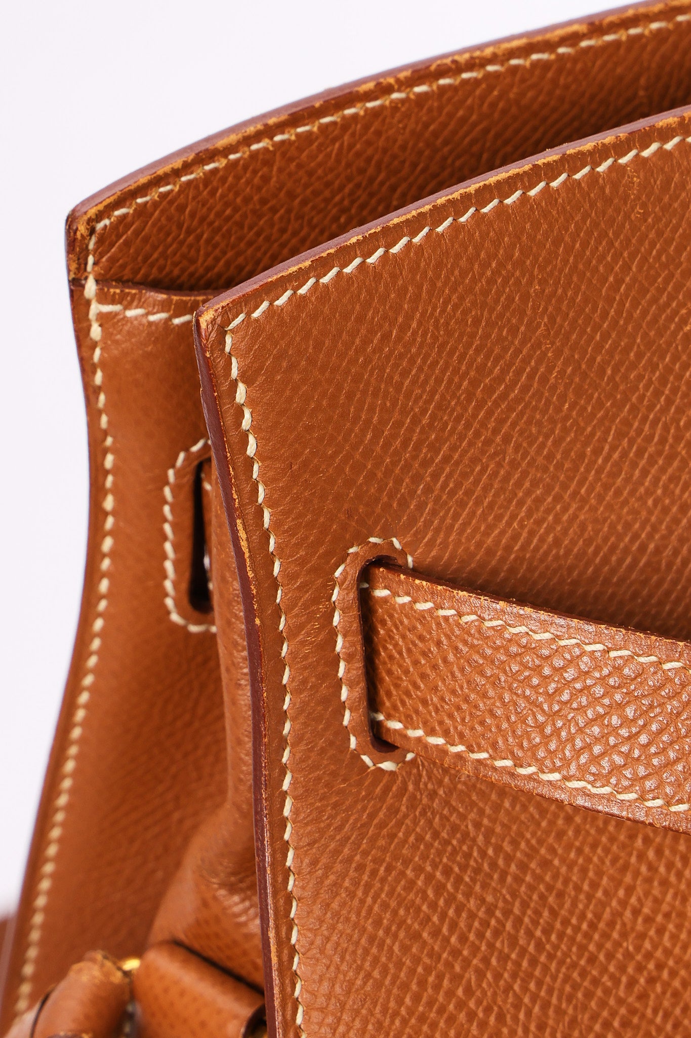 Hermès Kelly Sport MM Gold (leather) GHW