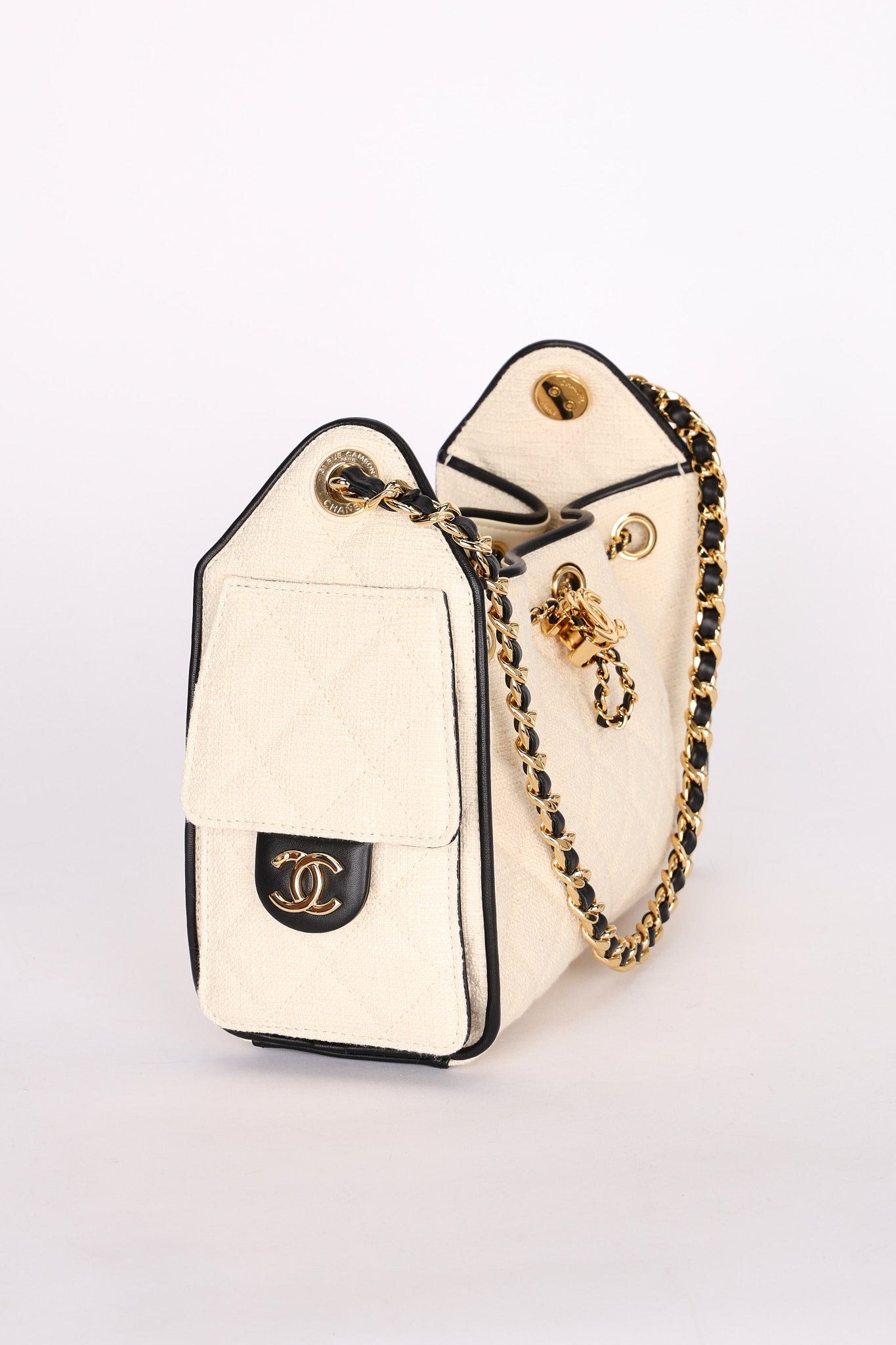 Chanel Raffia 25 Shoulder Bag