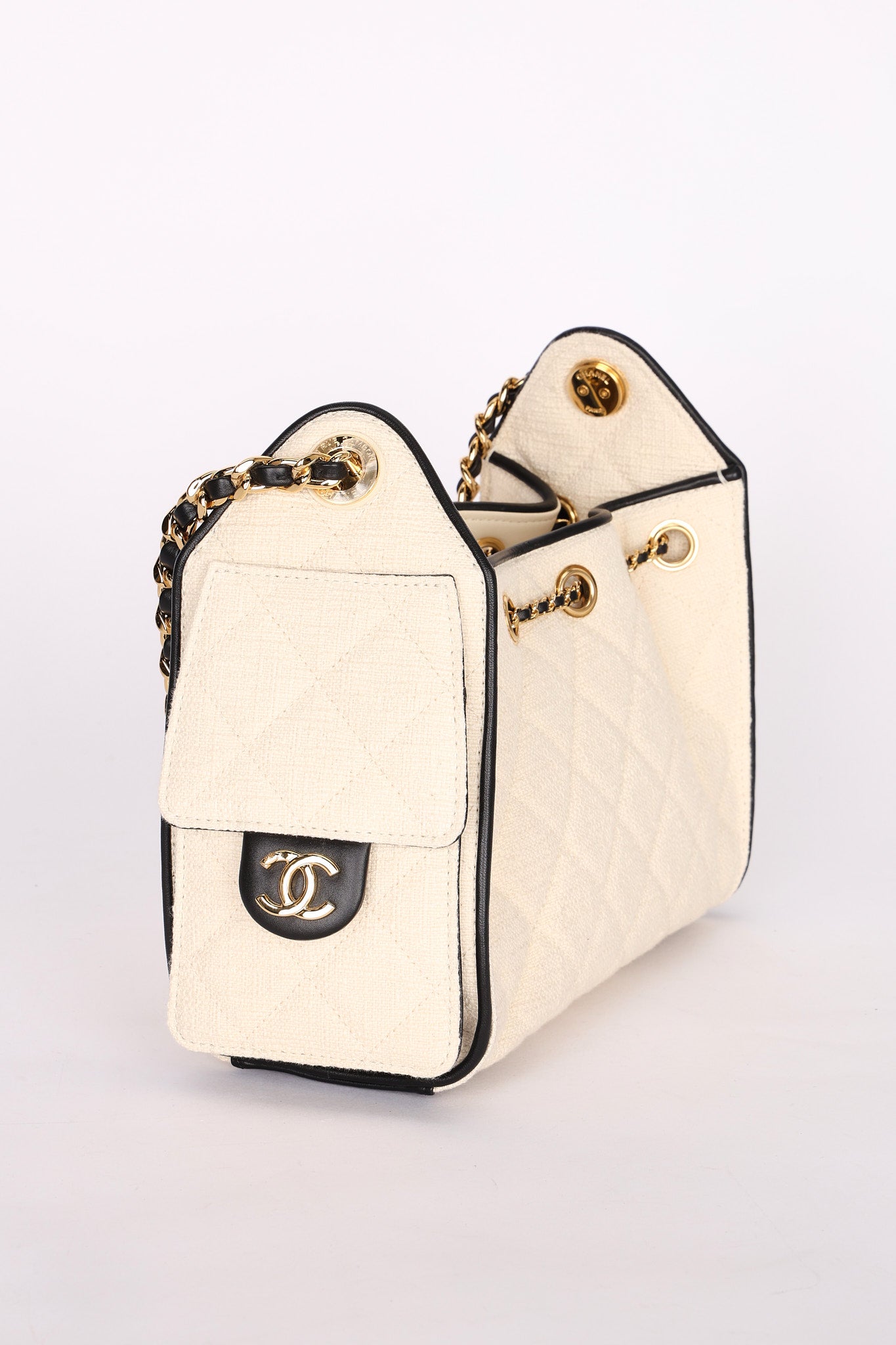 Chanel Raffia 25 Shoulder Bag