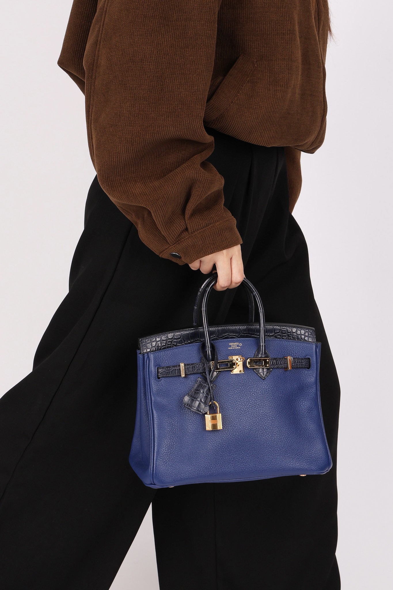 Hermès Birkin 25 Bleu Navy Taurillon Novillo with Alligator Touch GHW