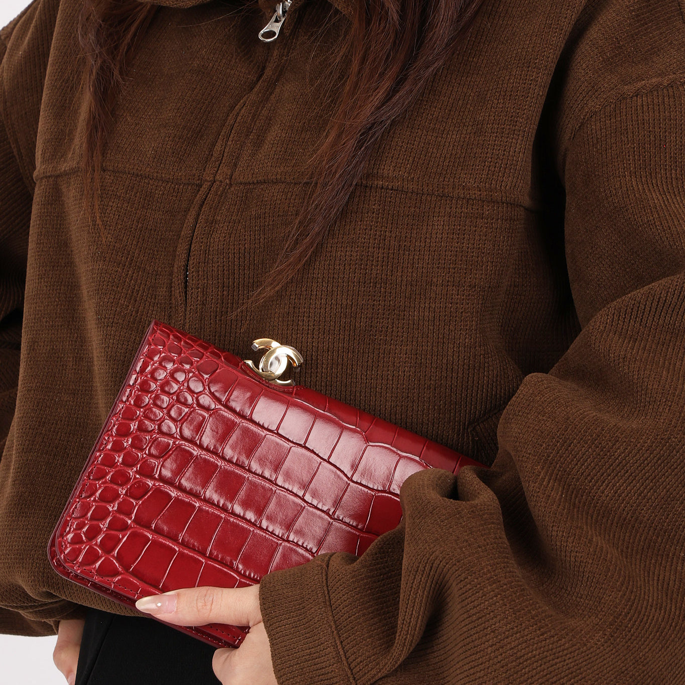 Chanel Kisslock Clutch Bordeaux Croc Embossed 2026 GHW
