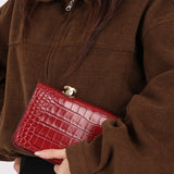 Chanel Kisslock Clutch Bordeaux Croc Embossed 2026 GHW