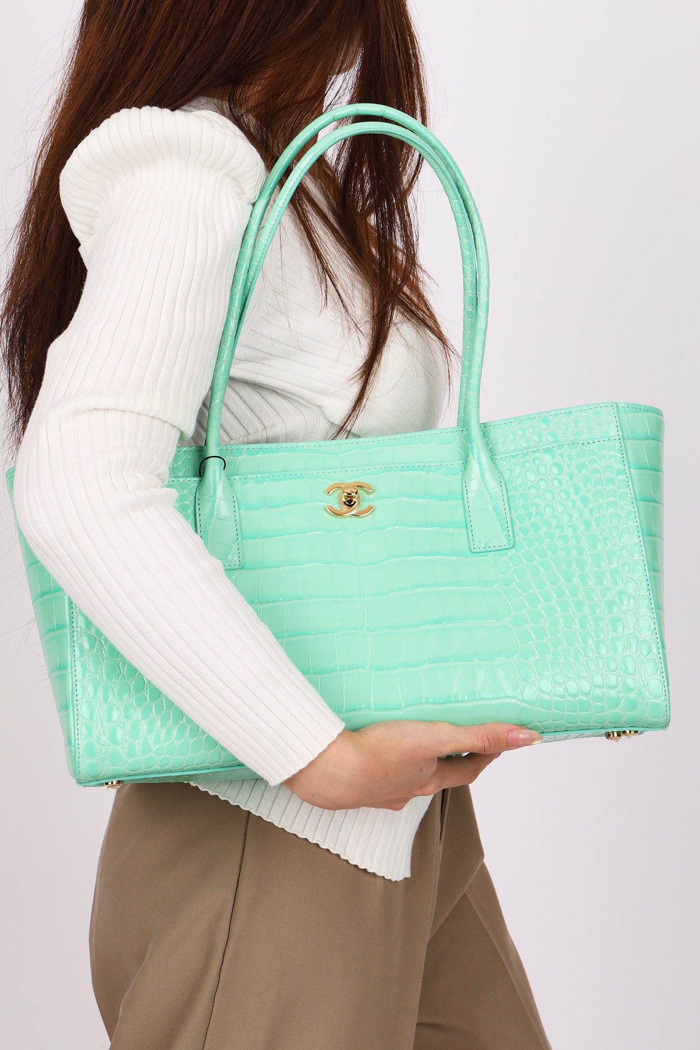 Chanel Large Shopping Tote Green Embossed Croc GHW