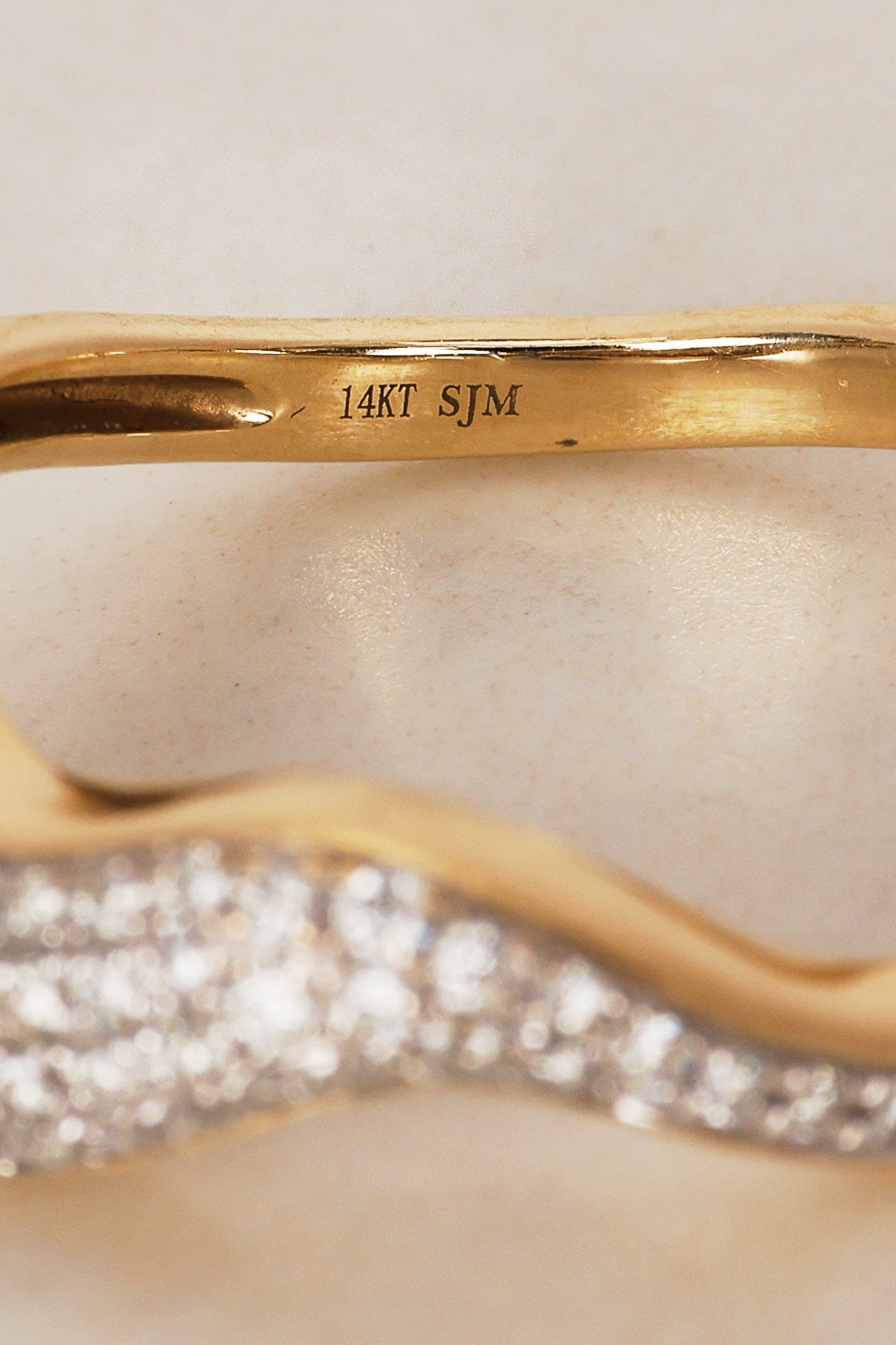 14K Yellow Gold and Pavé Diamond Wave Ridge Ring, Size US 6.75