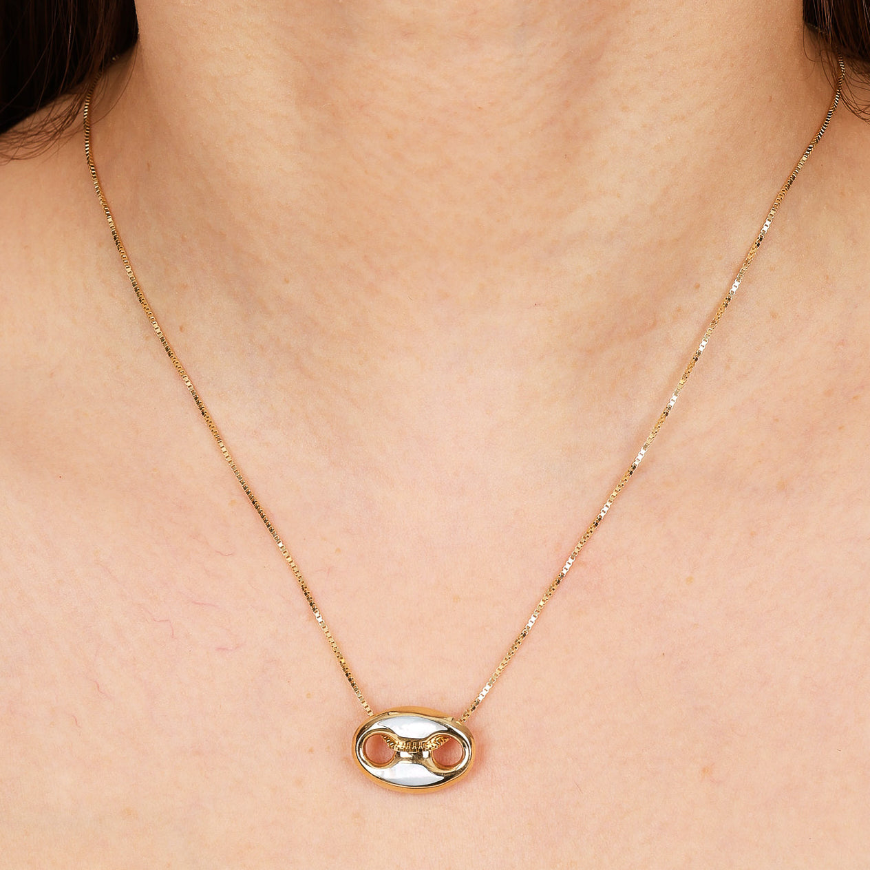 14K Yellow Gold FashioNica Mother of Pearl Mariner Chain Pendant Box Chain Necklace
