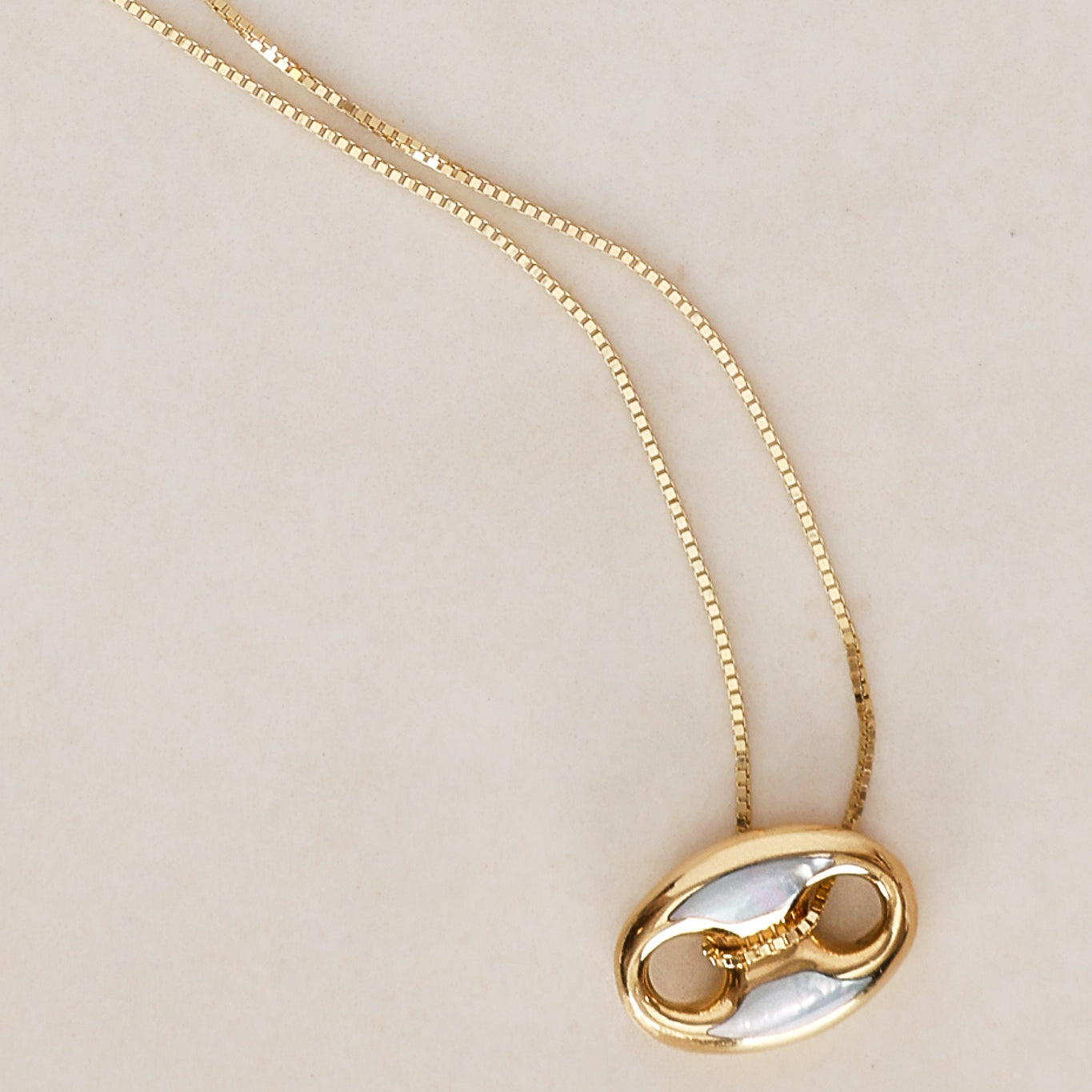 14K Yellow Gold FashioNica Mother of Pearl Mariner Chain Pendant Box Chain Necklace