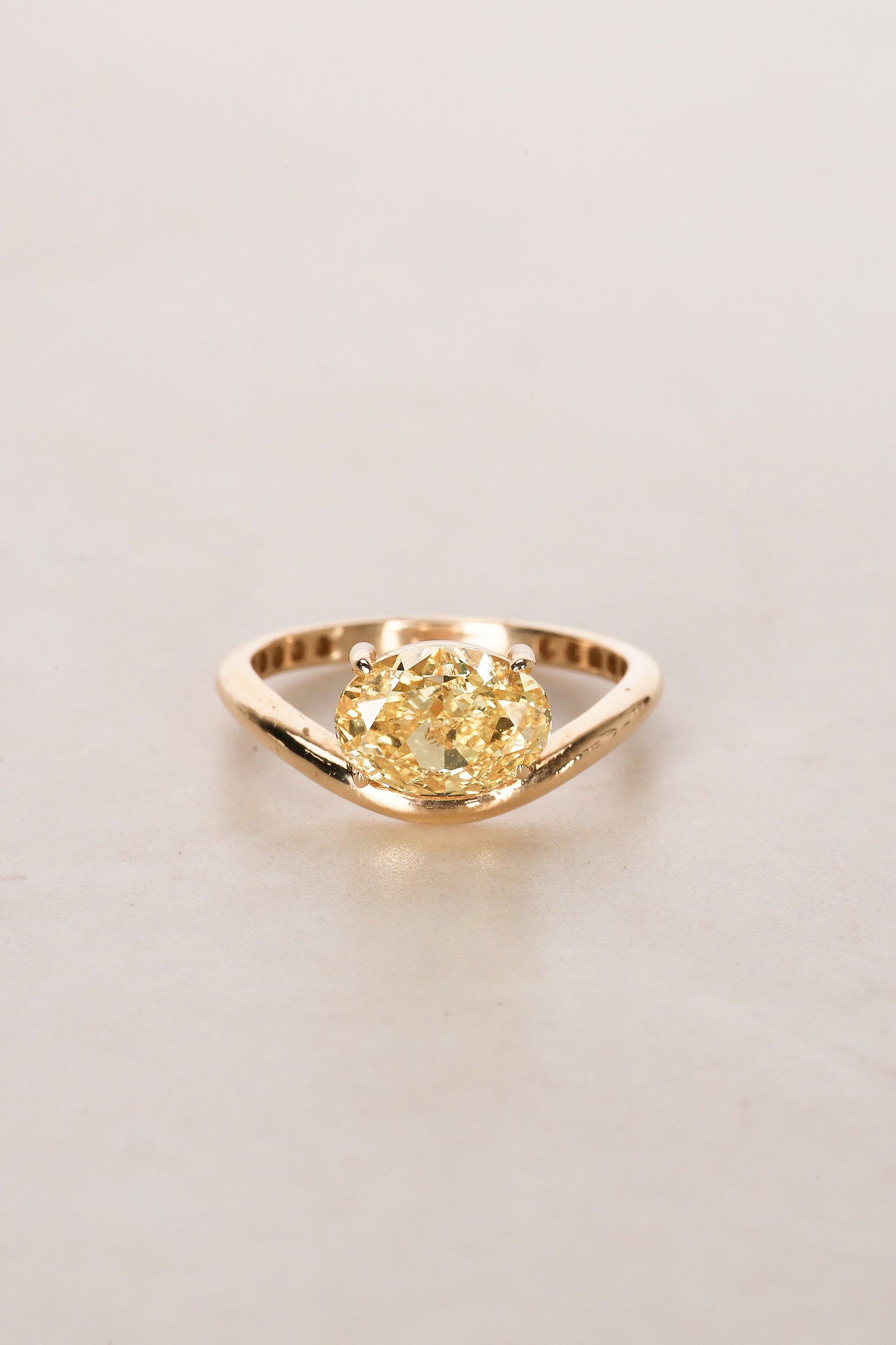 14K Yellow Gold and Lab-Grown Yellow Oval Diamond Curve Pinky Ring, Size US 4