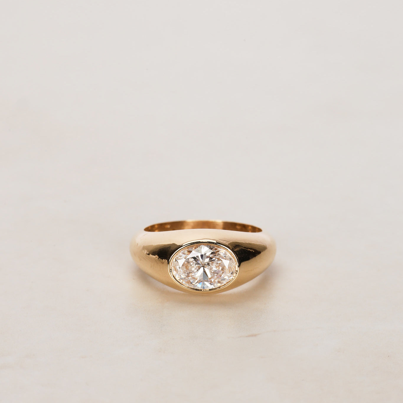 14K Yellow Gold Lab-Grown Oval Diamond Retro Ring, Size US 4.25