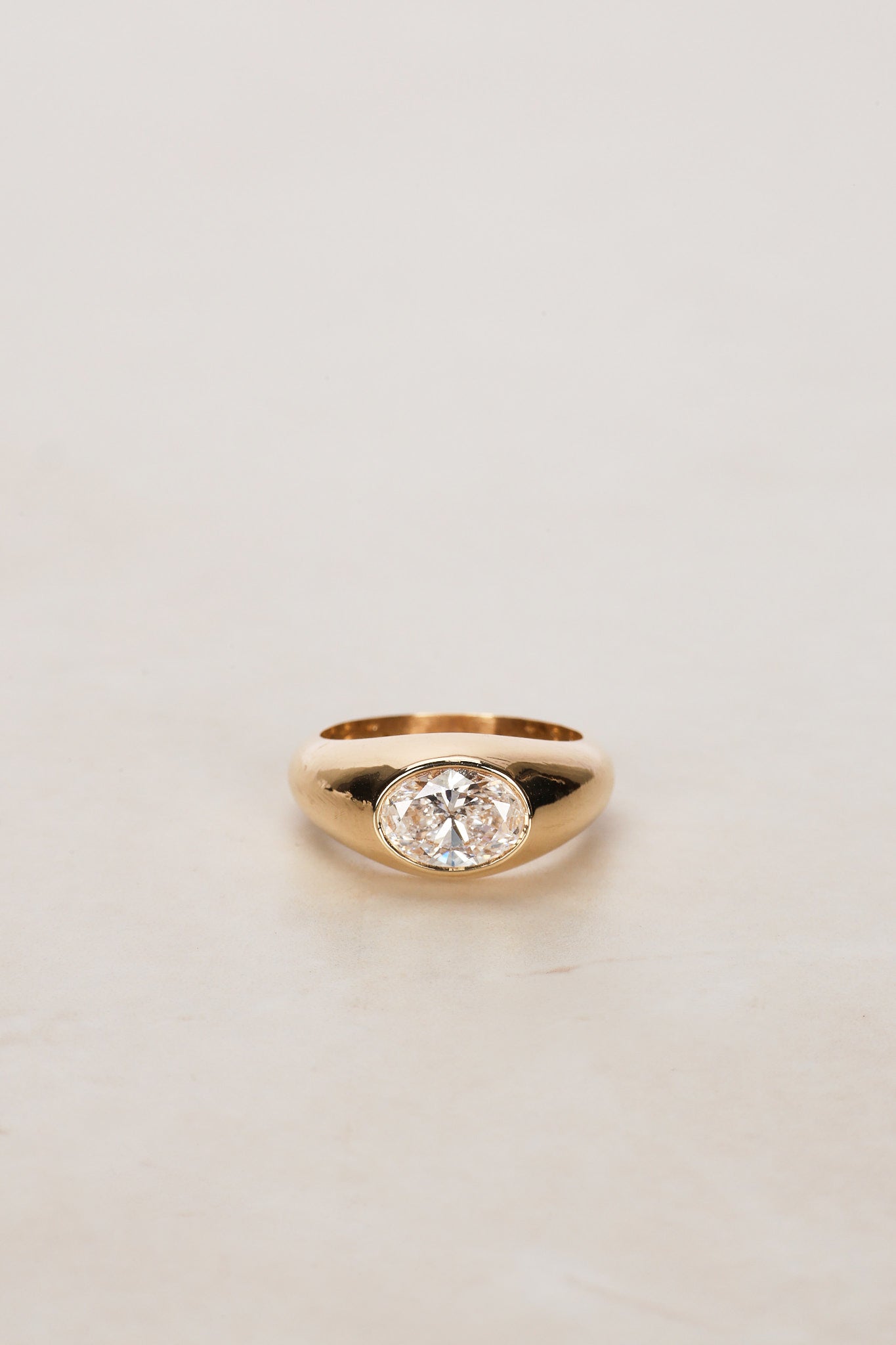 14K Yellow Gold Lab-Grown Oval Diamond Retro Ring, Size US 4.25