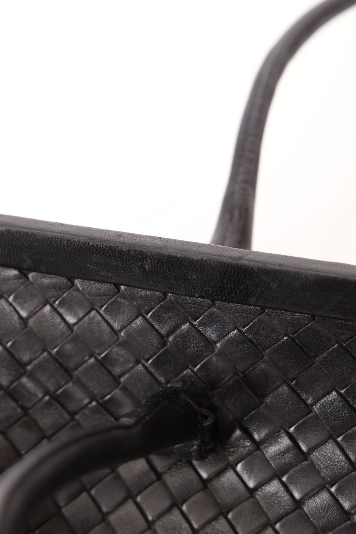 Bottega Veneta Black Intrecciato Frame East West Shoulder Bag - FashioNica
