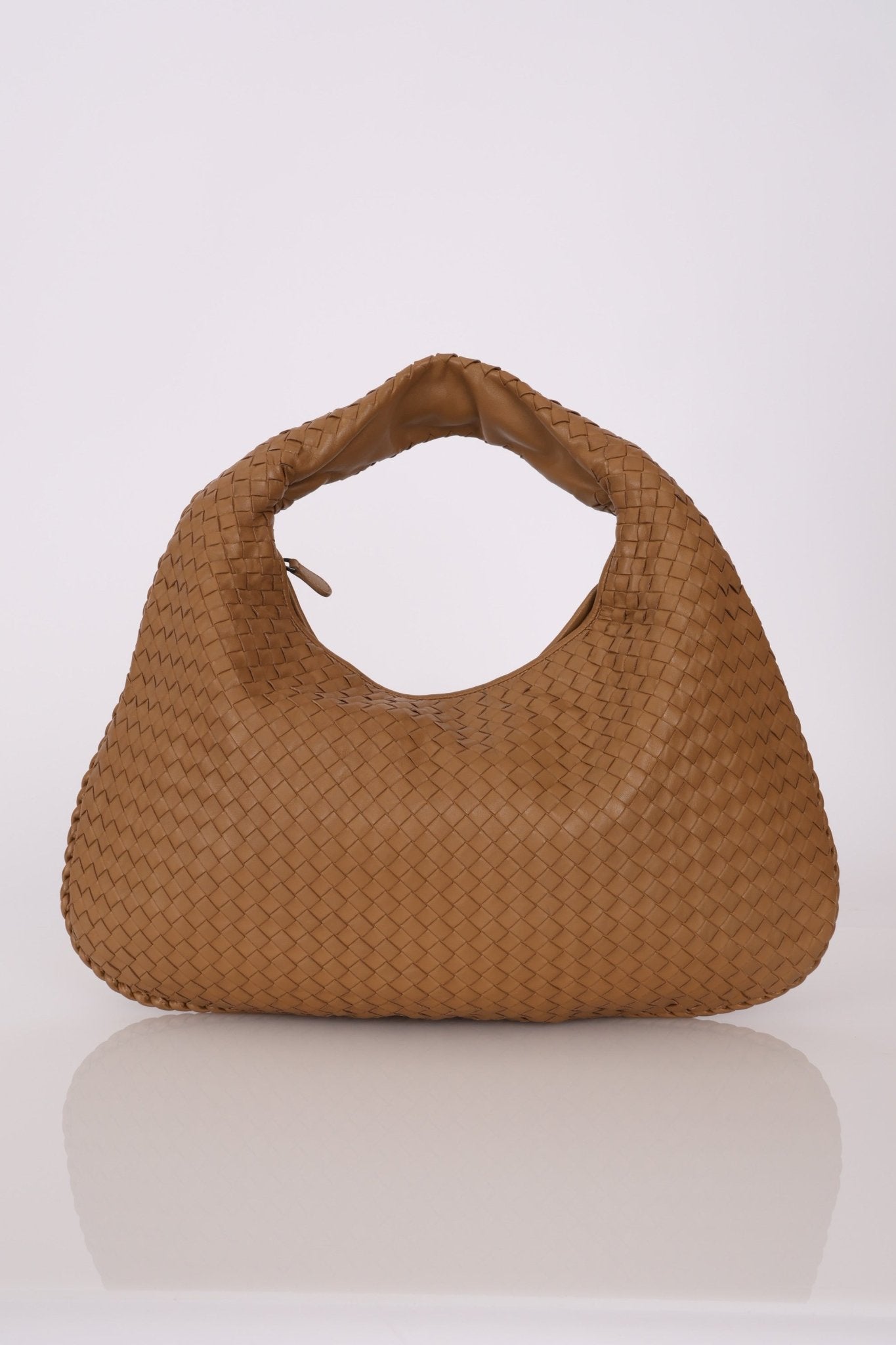 Bottega Veneta Caramel Medium Intreccciato Hobo - FashioNica