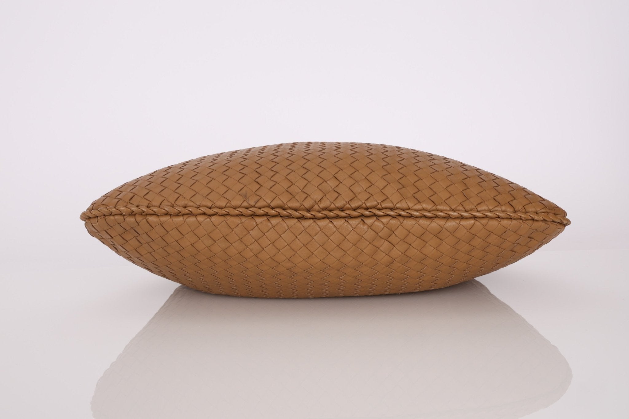 Bottega Veneta Caramel Medium Intreccciato Hobo - FashioNica