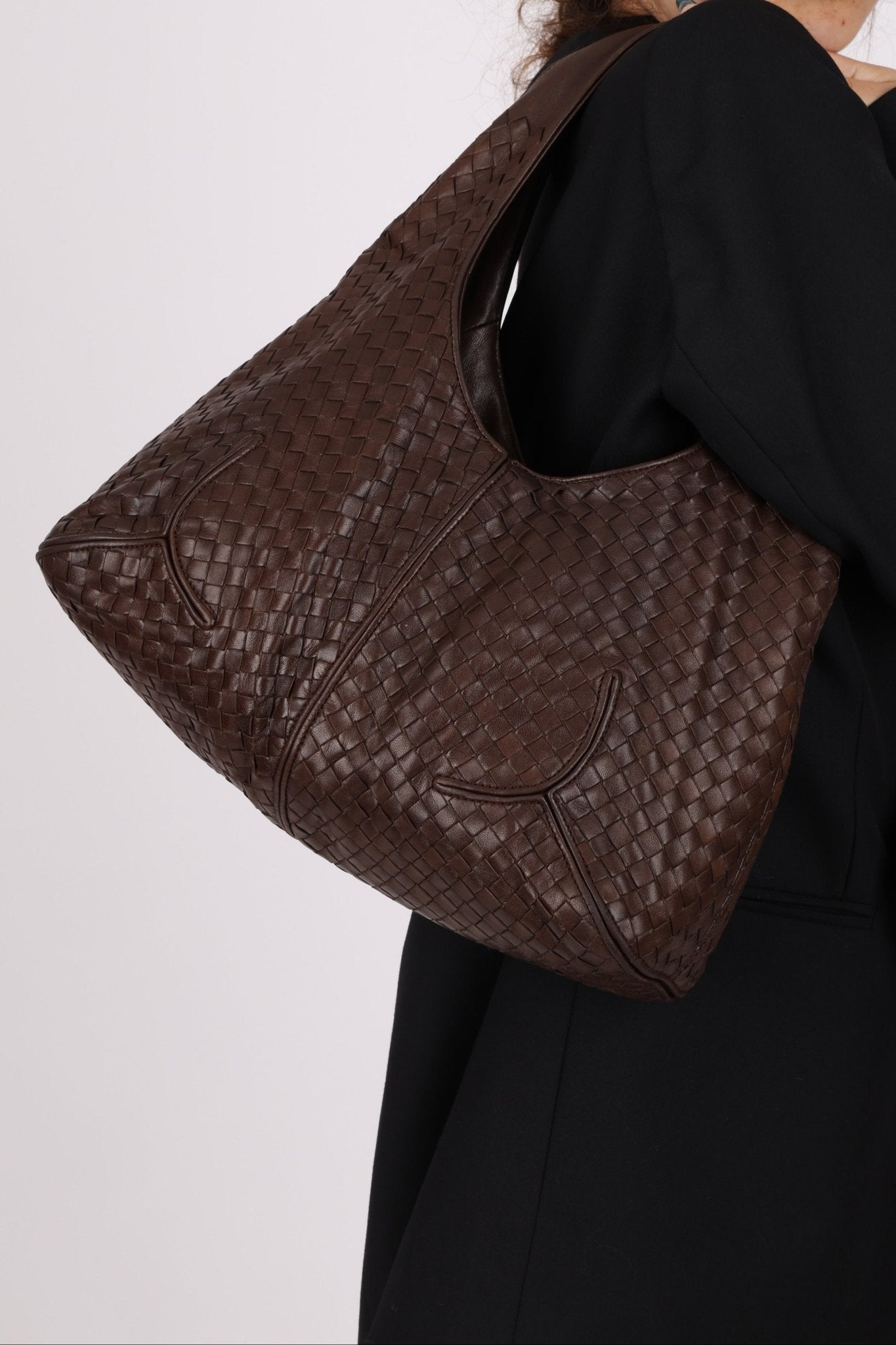 Bottega Veneta Chocolate Intrecciato Hobo - FashioNica