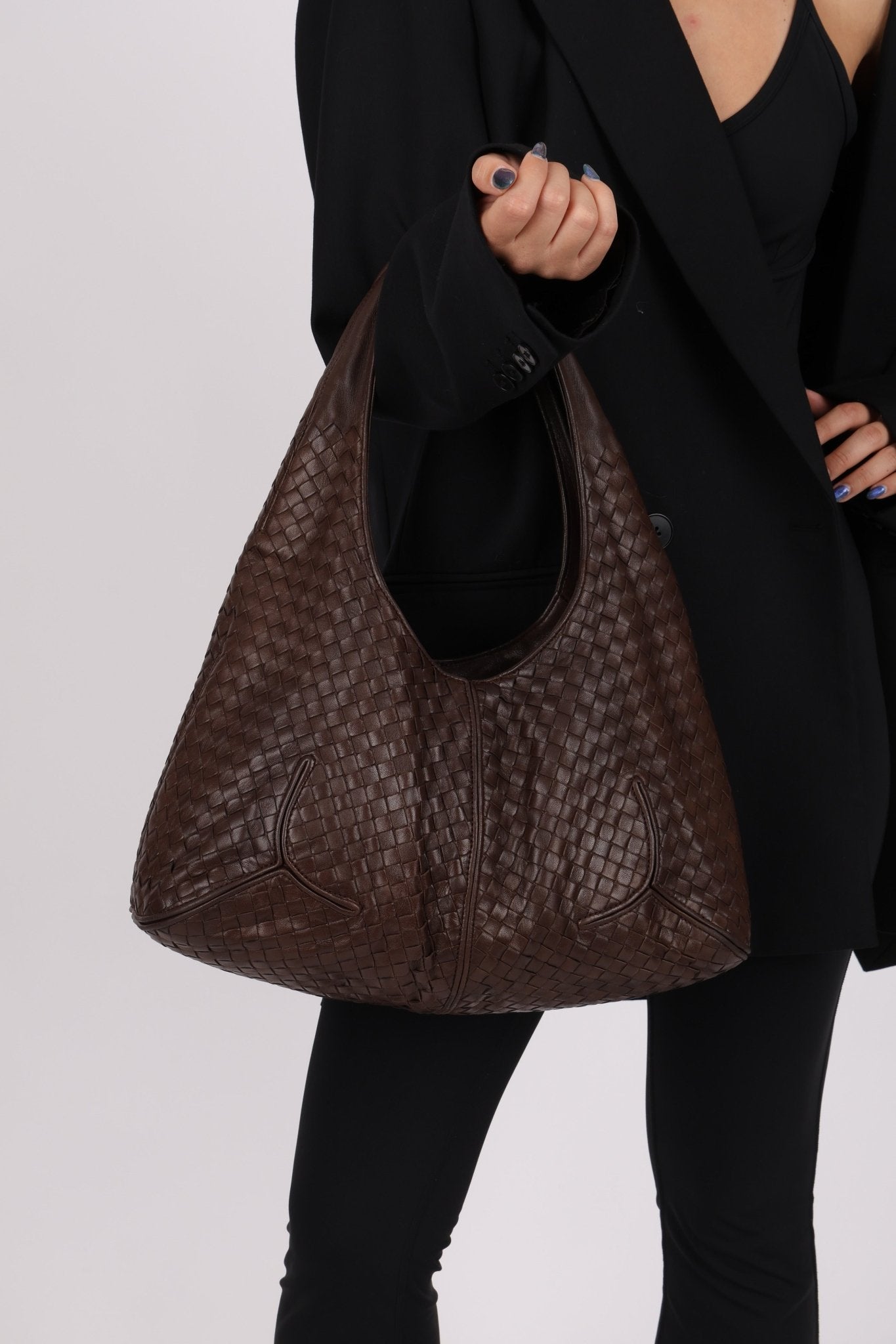 Bottega Veneta Chocolate Intrecciato Hobo - FashioNica