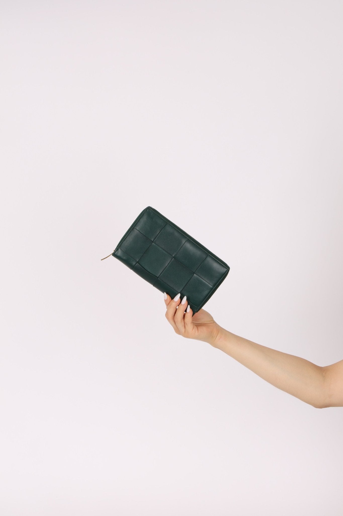 Bottega Veneta Emerald Green Casette Zipped Short Wallet - FashioNica