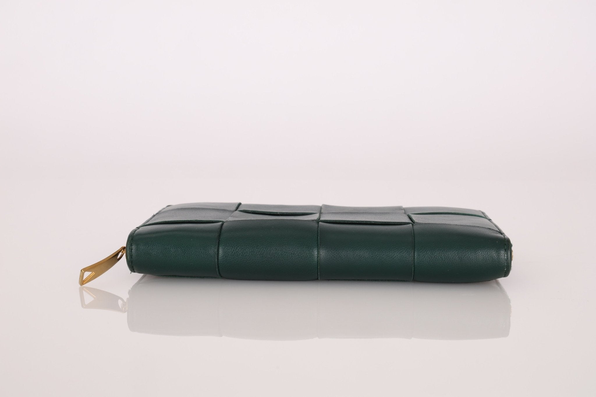 Bottega Veneta Emerald Green Casette Zipped Short Wallet - FashioNica