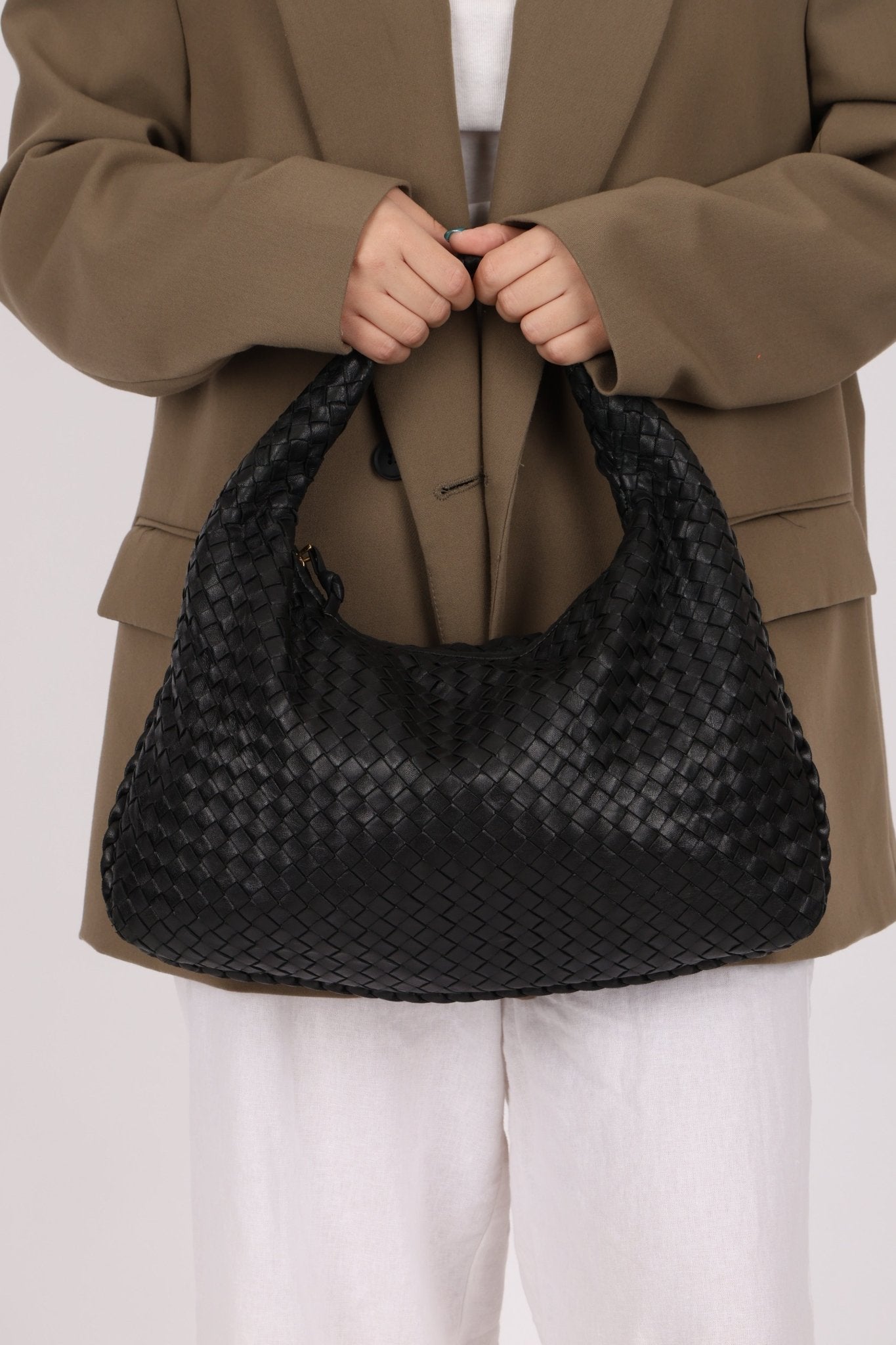 Bottega Veneta Intrecciato Small Black Hobo - FashioNica