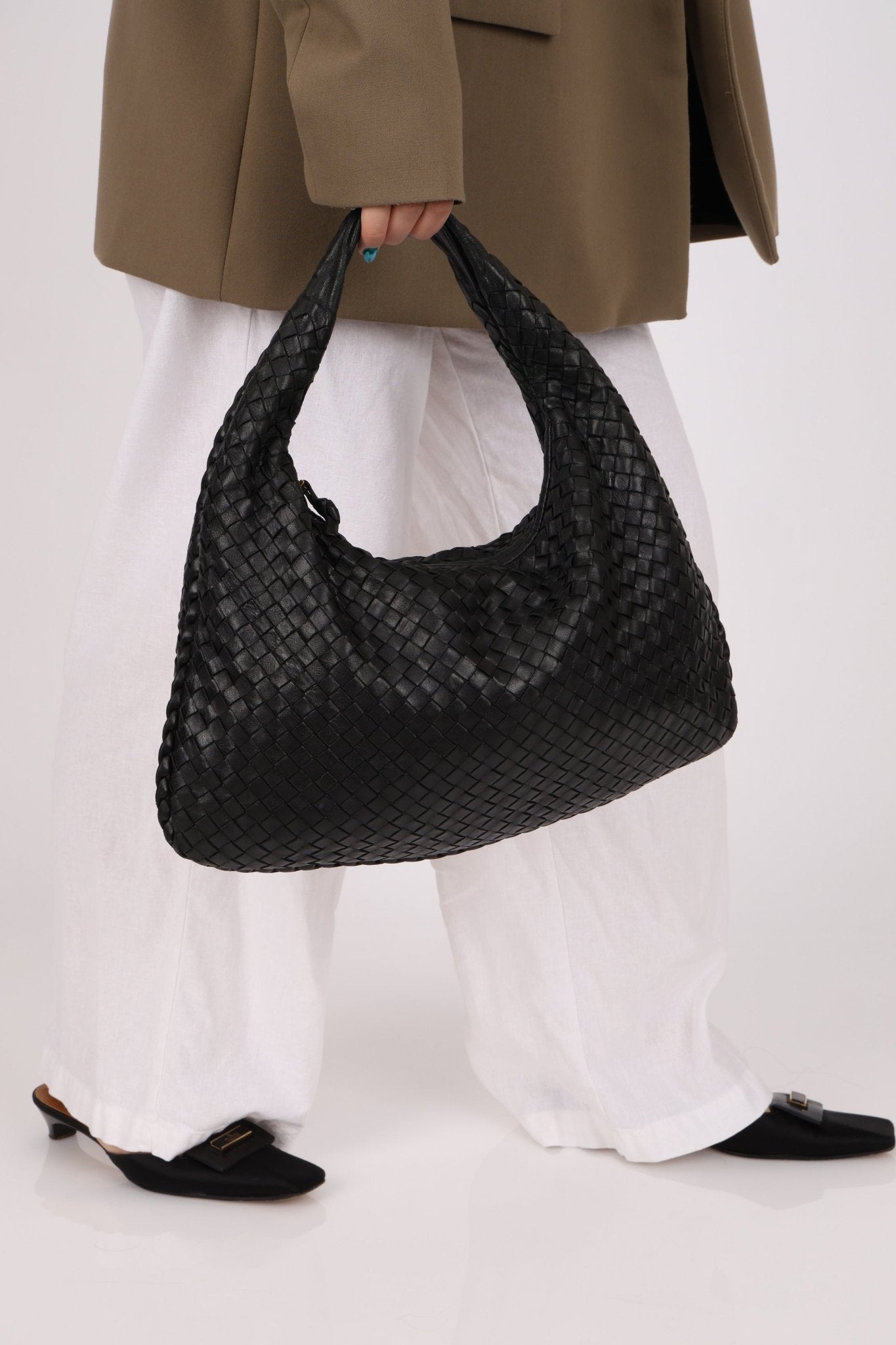 Bottega Veneta Intrecciato Small Black Hobo - FashioNica