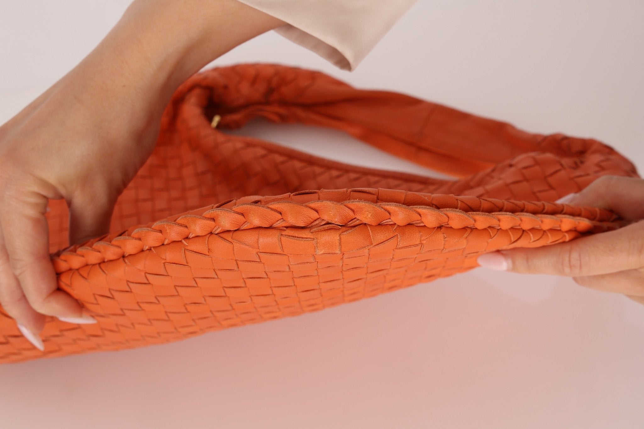 Bottega Veneta Lambskin Clementine Intrecciato Medium Hobo - FashioNica