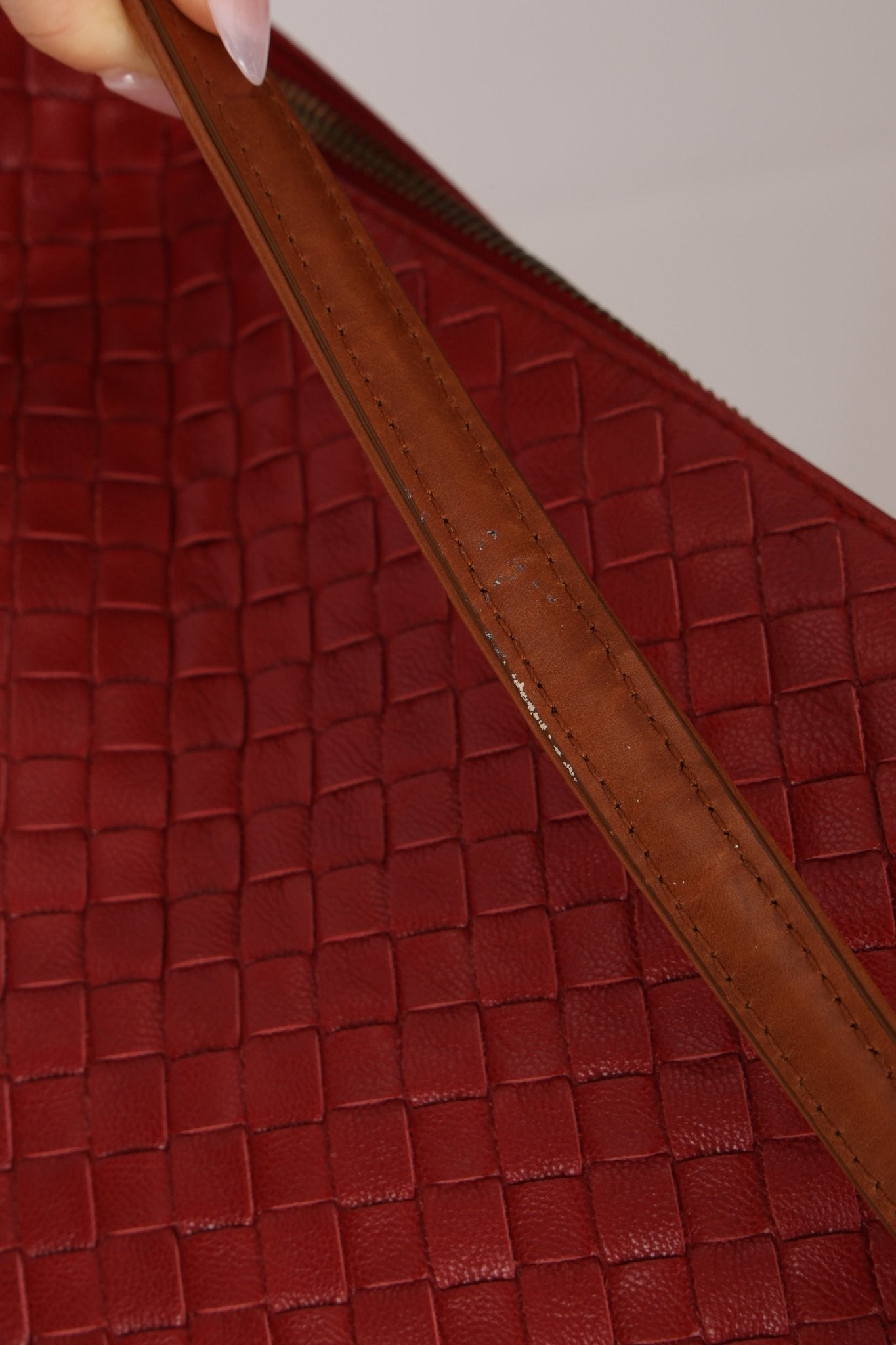 Bottega Veneta Lambskin Red Intrecciato Papier Shoulder Bag - FashioNica