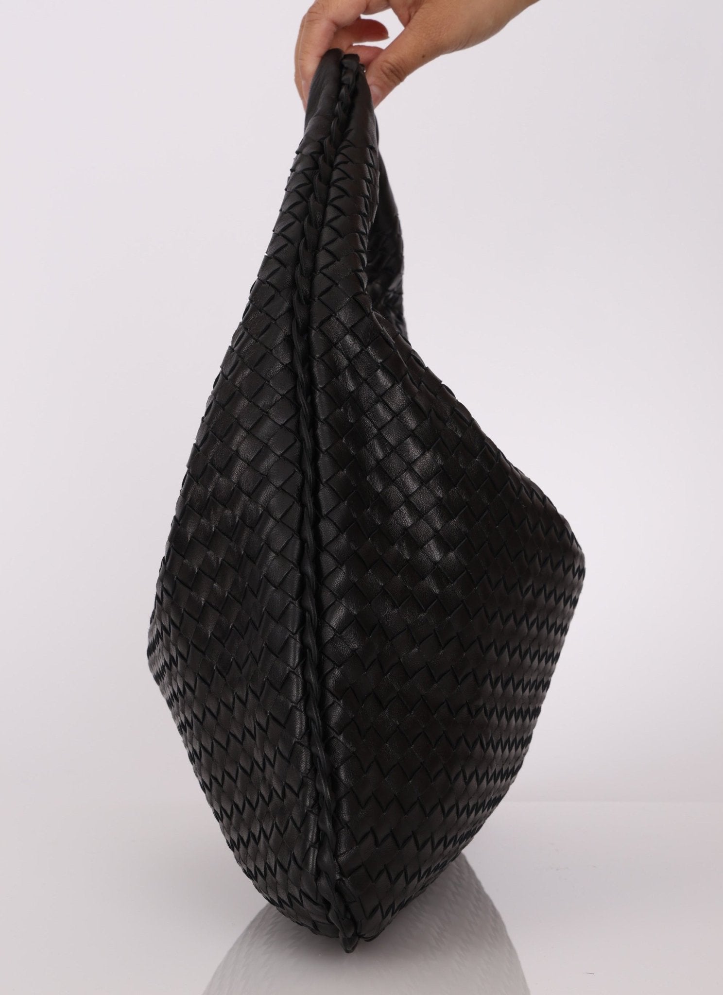 Bottega Veneta Large Intrecciato Black Hobo w Mirror - FashioNica