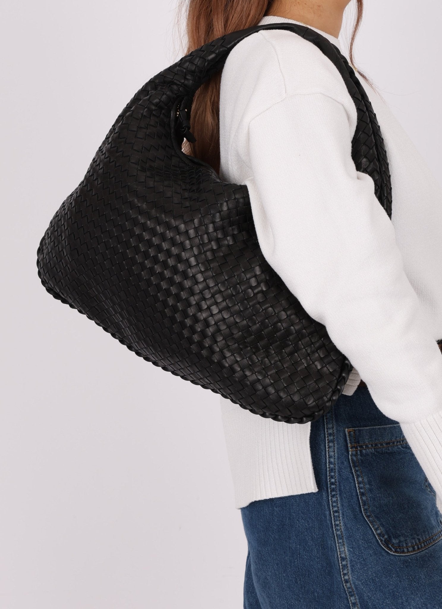 Bottega Veneta Large Intrecciato Black Hobo w Mirror - FashioNica