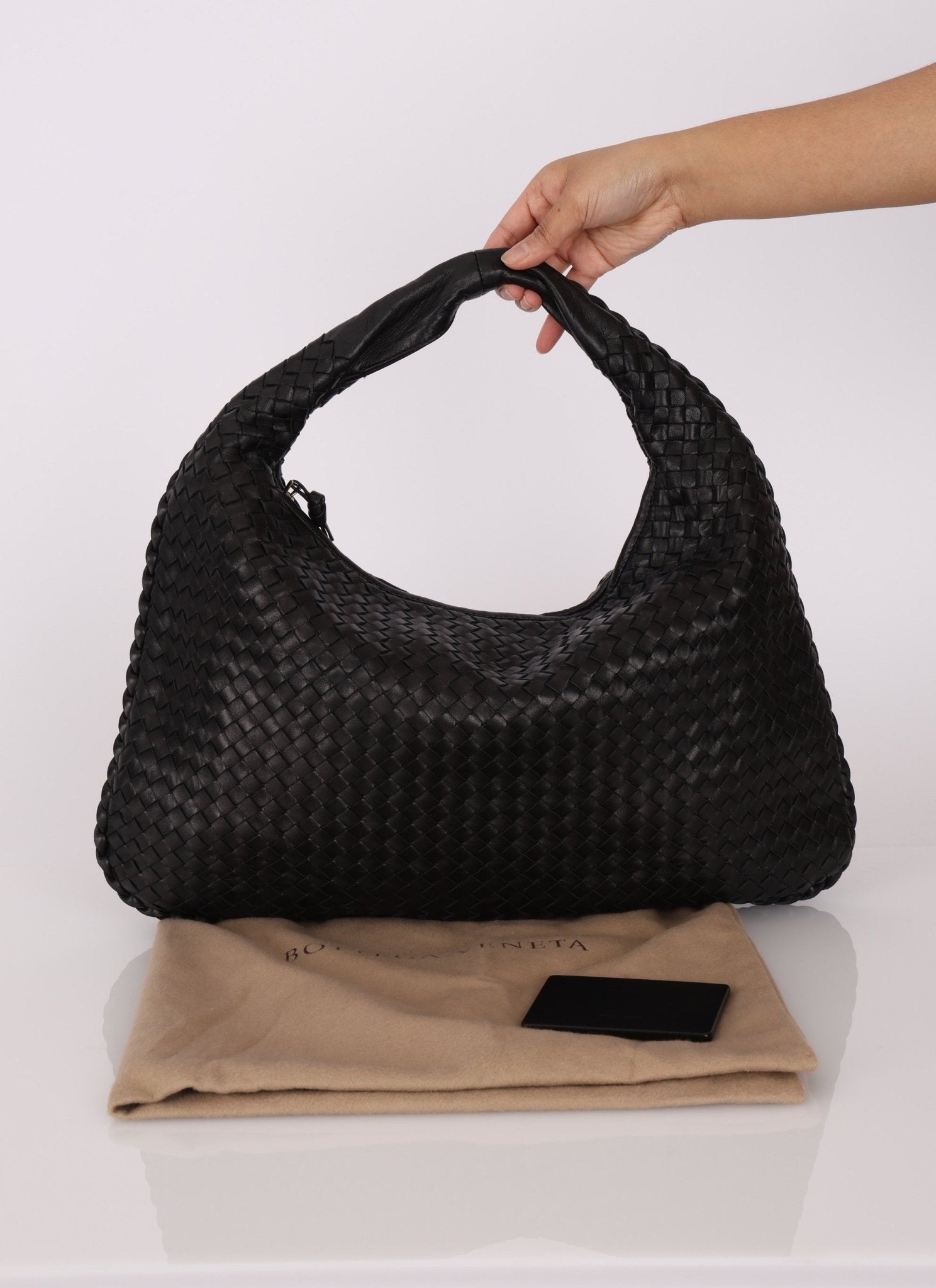 Bottega Veneta Large Intrecciato Black Hobo w Mirror - FashioNica