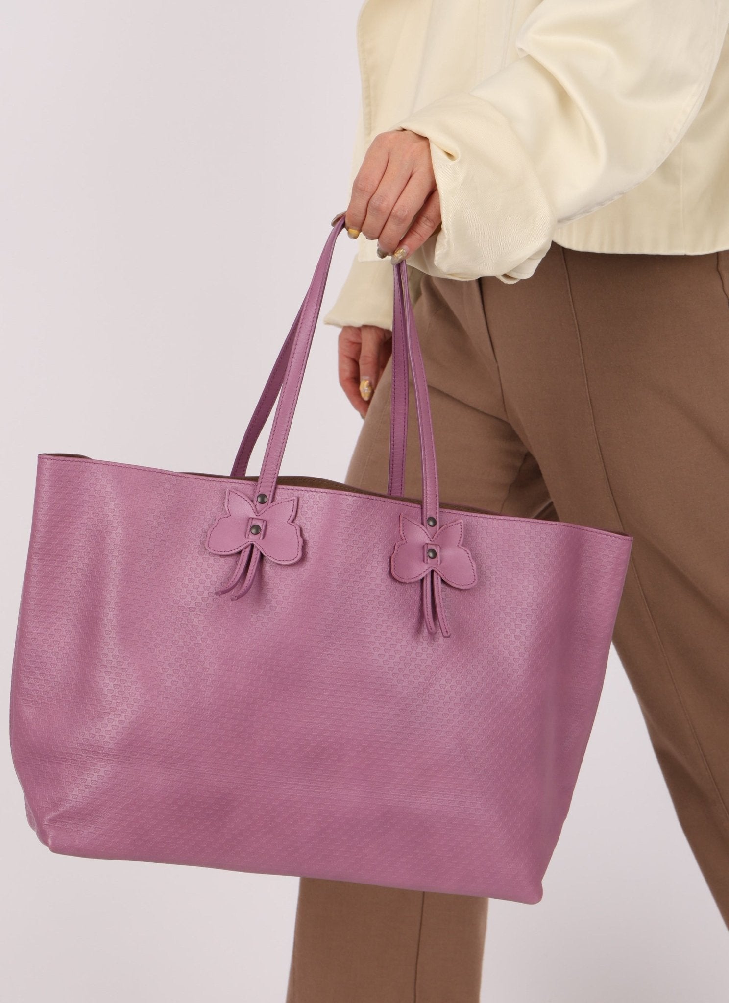 Bottega Veneta Lilac Butterfly Tote - FashioNica
