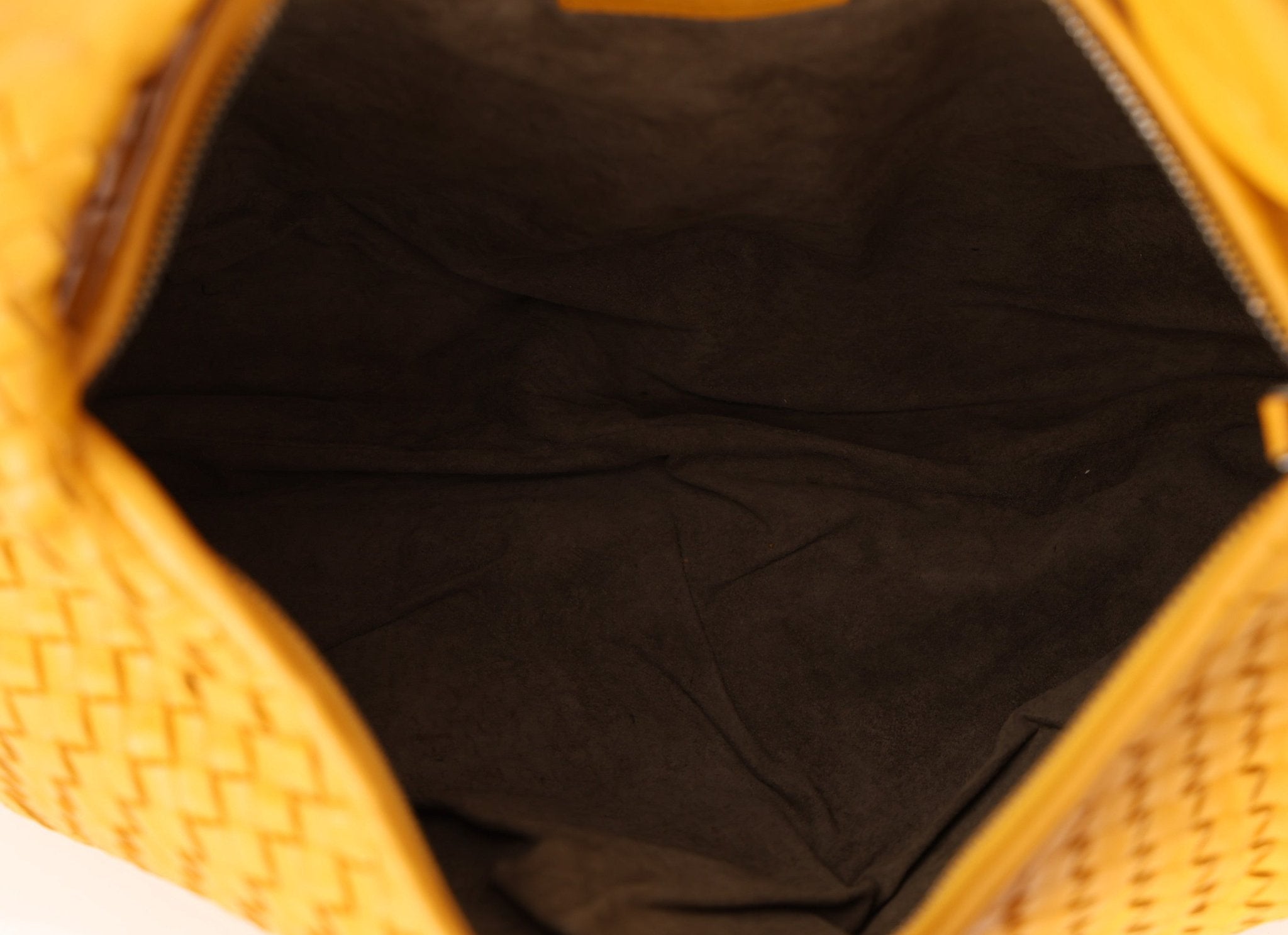 Bottega Veneta Mango Intrecciato Medium Hobo - FashioNica
