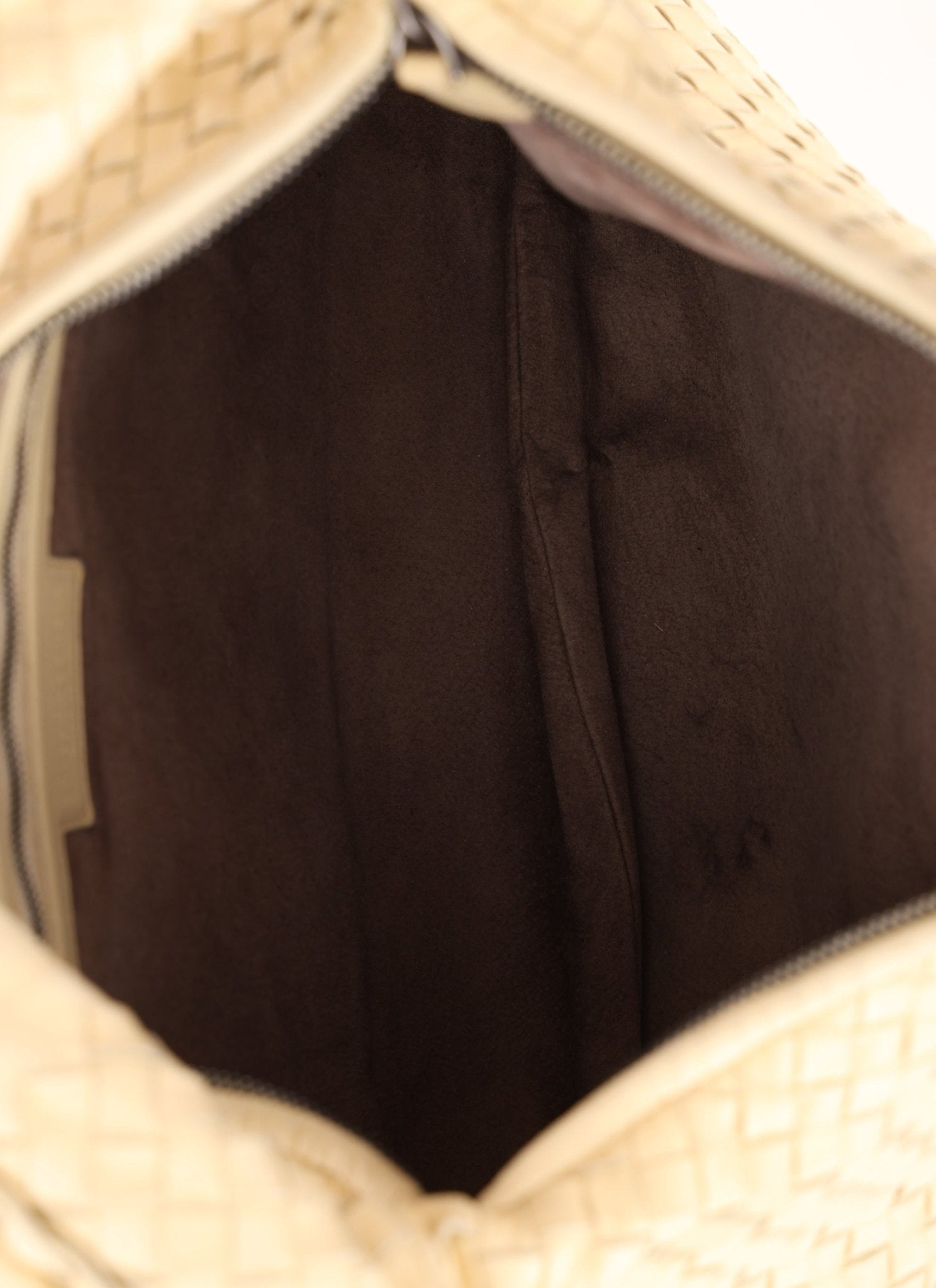 Bottega Veneta Medium Butter Intrecciato Hobo - FashioNica